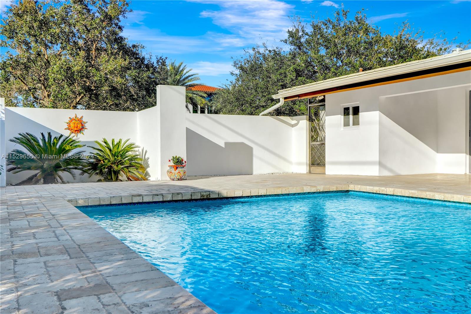 6600 Maynada Street, Coral Gables, Florida 33146, 4 Bedrooms Bedrooms, ,3 BathroomsBathrooms,Residentiallease,For Rent,6600 Maynada Street,A11529655