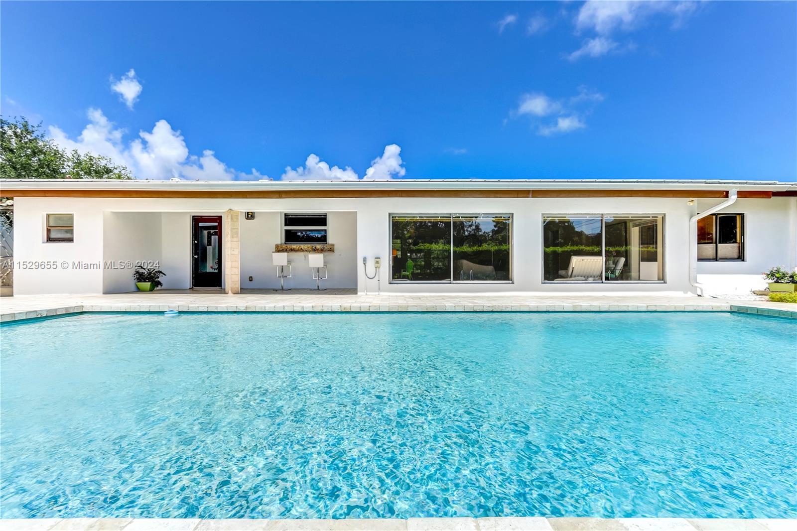 6600 Maynada Street, Coral Gables, Florida 33146, 4 Bedrooms Bedrooms, ,3 BathroomsBathrooms,Residentiallease,For Rent,6600 Maynada Street,A11529655