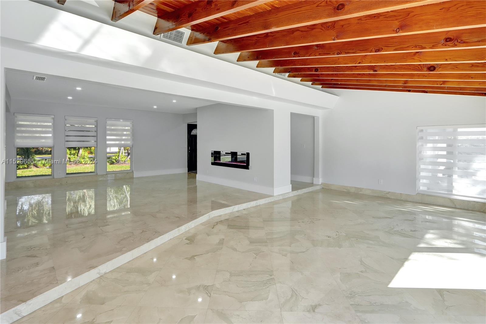 6600 Maynada Street, Coral Gables, Florida 33146, 4 Bedrooms Bedrooms, ,3 BathroomsBathrooms,Residentiallease,For Rent,6600 Maynada Street,A11529655