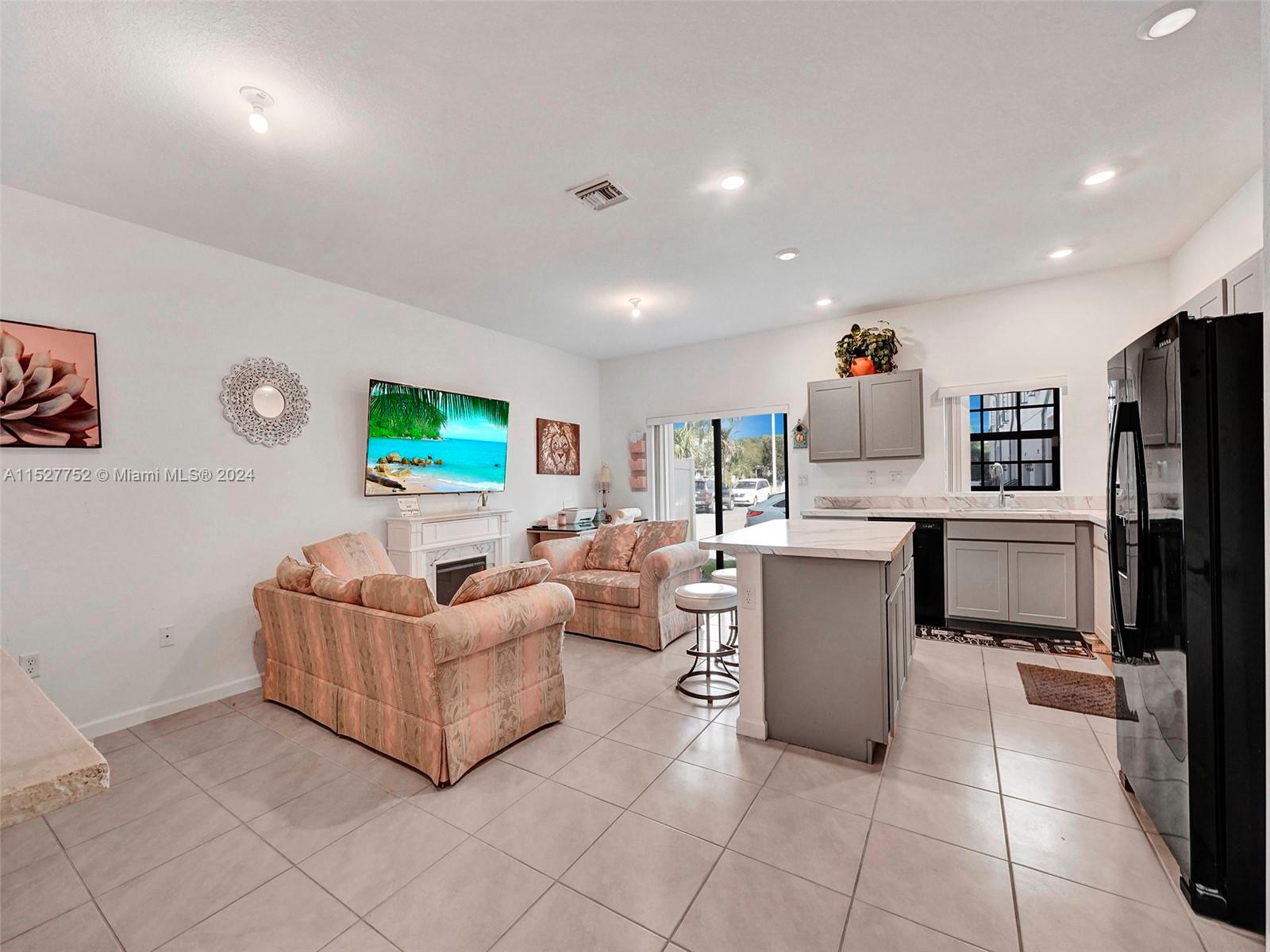 1107 SW 7th Ct, Florida City, Florida 33034, 3 Bedrooms Bedrooms, ,2 BathroomsBathrooms,Residential,For Sale,1107 SW 7th Ct,A11527752