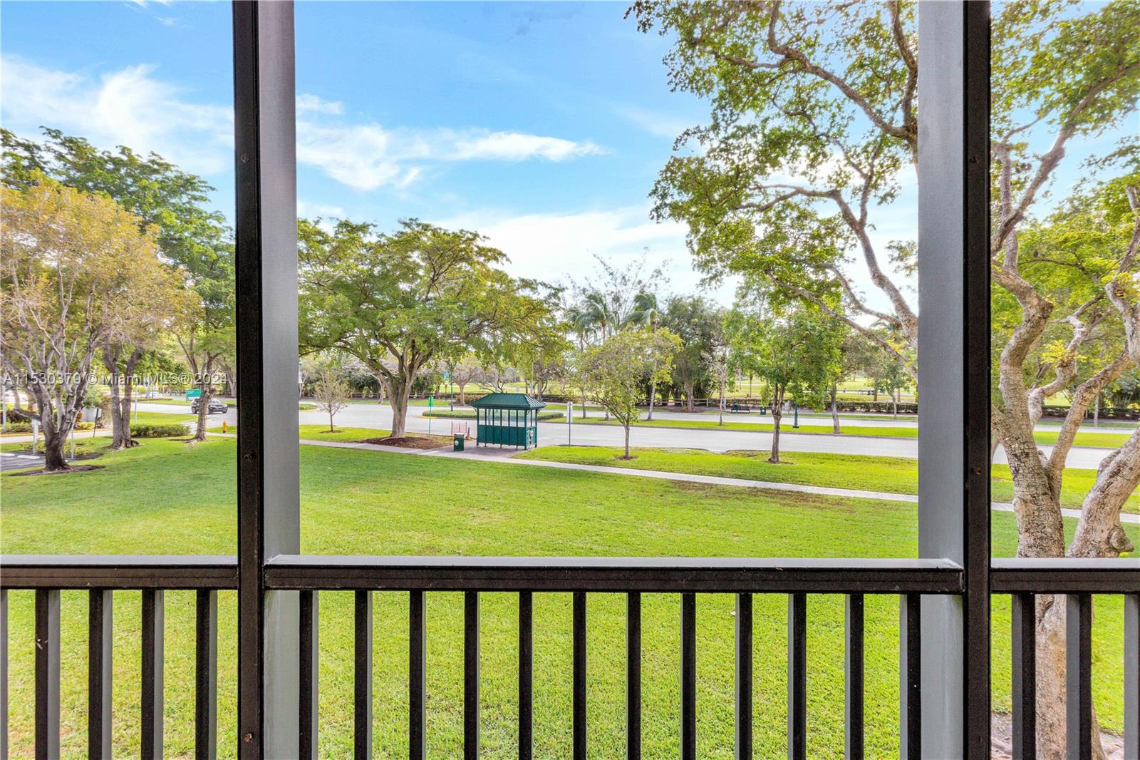 3301 N Country Club Dr 209, Aventura, Florida 33180, 1 Bedroom Bedrooms, ,1 BathroomBathrooms,Residential,For Sale,3301 N Country Club Dr 209,A11530379