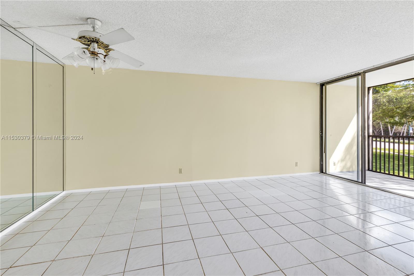 3301 N Country Club Dr 209, Aventura, Florida 33180, 1 Bedroom Bedrooms, ,1 BathroomBathrooms,Residential,For Sale,3301 N Country Club Dr 209,A11530379