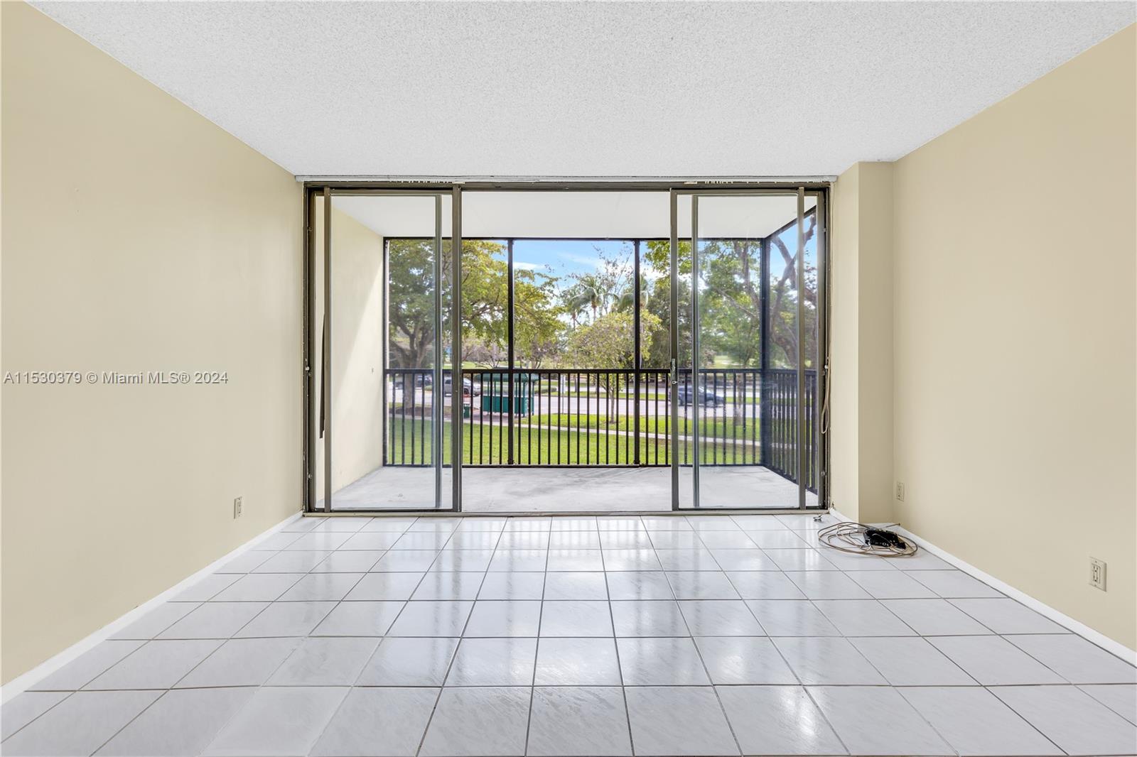 3301 N Country Club Dr 209, Aventura, Florida 33180, 1 Bedroom Bedrooms, ,1 BathroomBathrooms,Residential,For Sale,3301 N Country Club Dr 209,A11530379