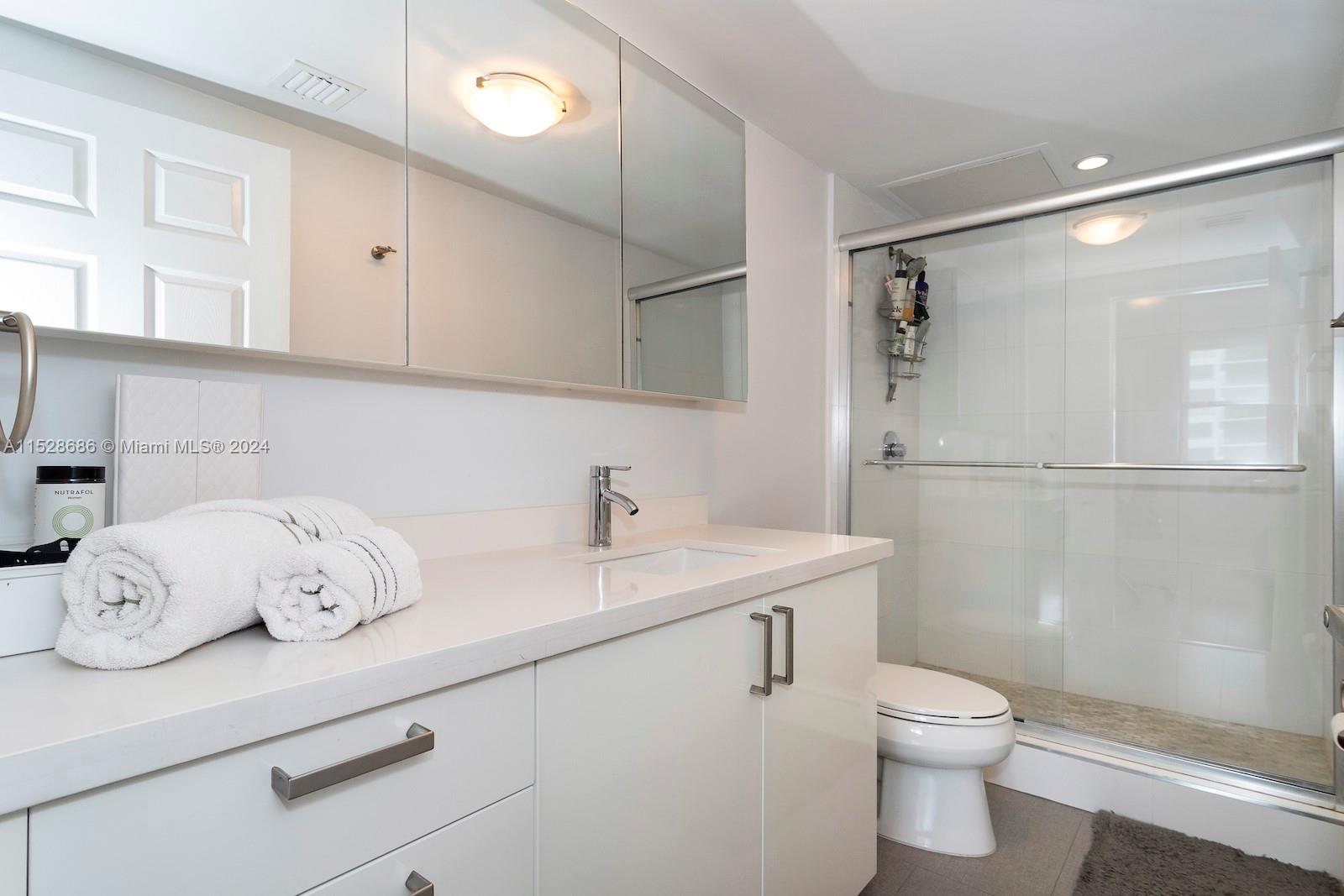 2501 S Ocean Dr 736, Hollywood, Florida 33019, 2 Bedrooms Bedrooms, ,2 BathroomsBathrooms,Residential,For Sale,2501 S Ocean Dr 736,A11528686