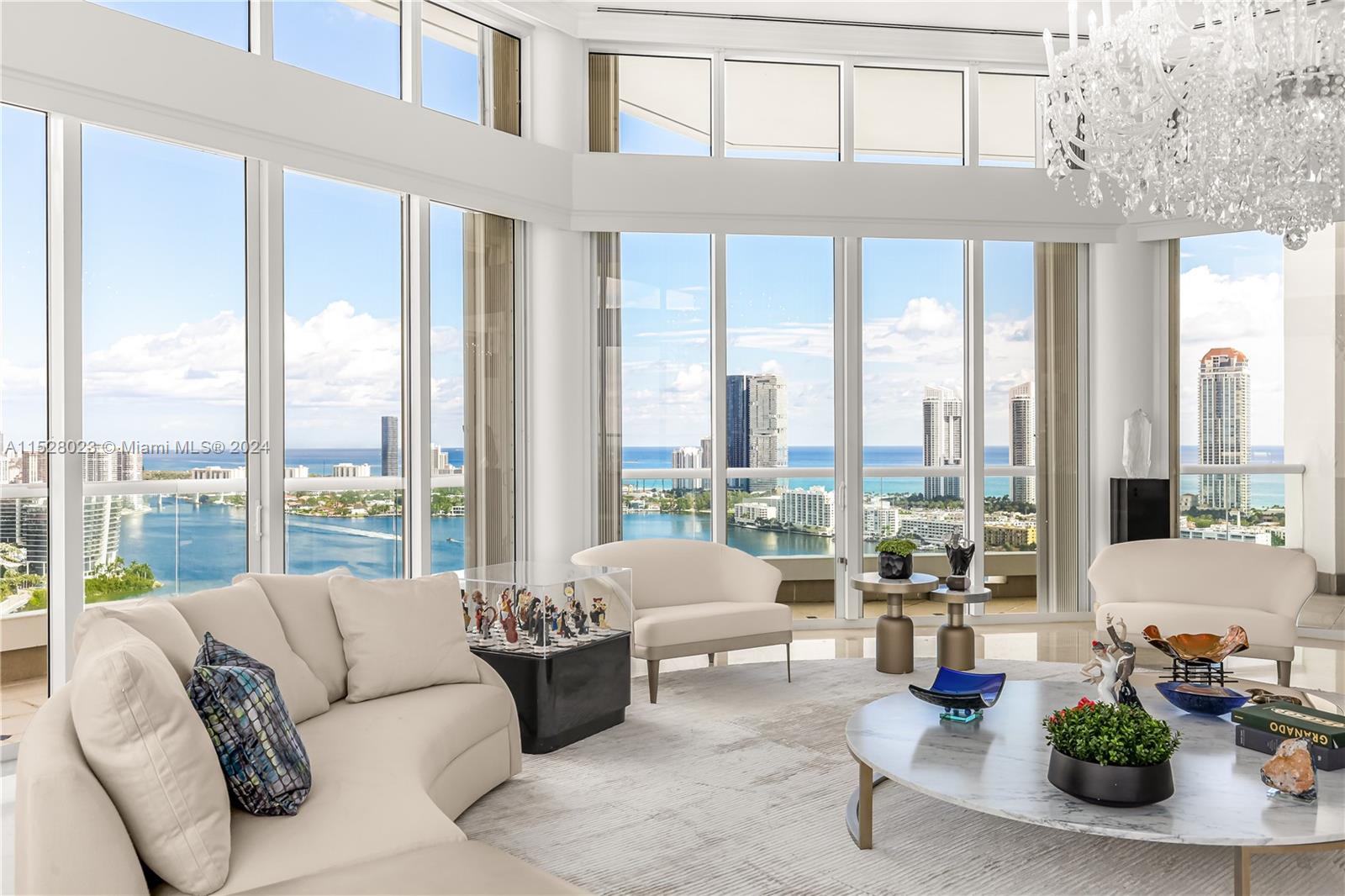 Fabulous great room w/ high ceilings and  breathtaking ocean views.