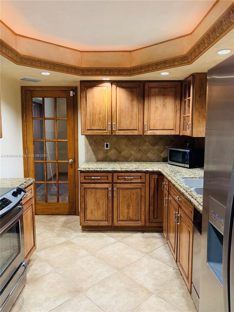 1109 NE 4th St, Hallandale Beach, Florida 33009, 3 Bedrooms Bedrooms, ,2 BathroomsBathrooms,Residentiallease,For Rent,1109 NE 4th St,A11530248