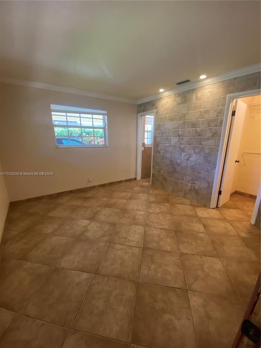 1109 NE 4th St, Hallandale Beach, Florida 33009, 3 Bedrooms Bedrooms, ,2 BathroomsBathrooms,Residentiallease,For Rent,1109 NE 4th St,A11530248