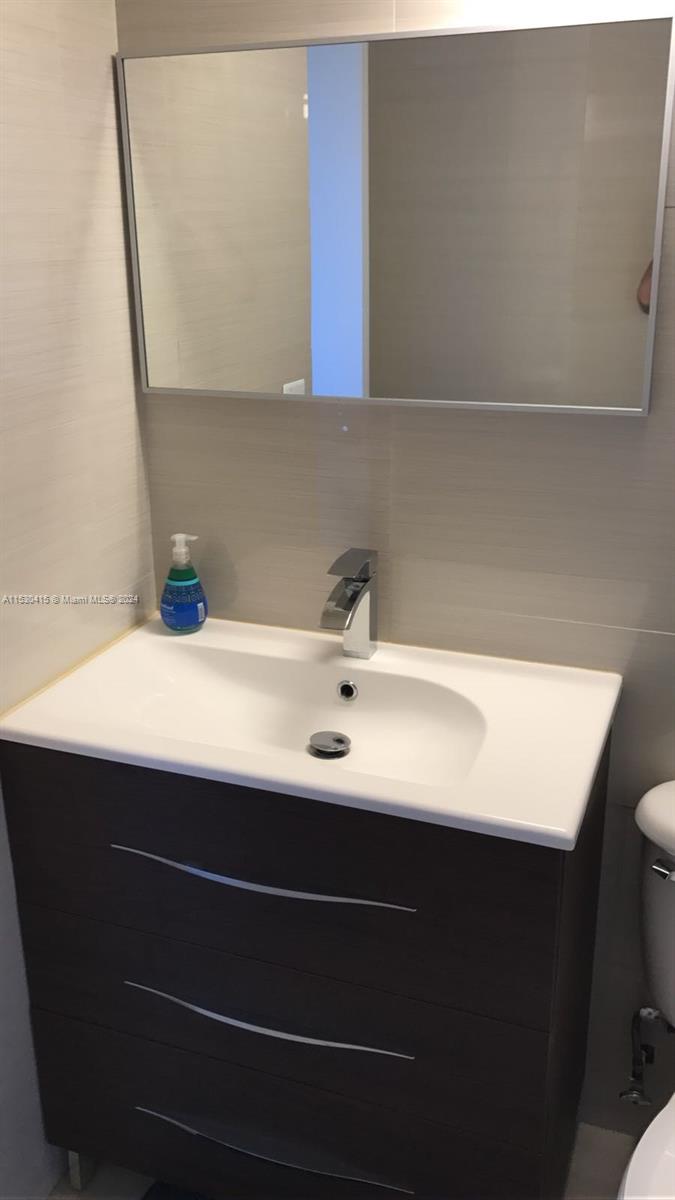 3300 NE 192nd St 1109, Aventura, Florida 33180, 2 Bedrooms Bedrooms, ,2 BathroomsBathrooms,Residentiallease,For Rent,3300 NE 192nd St 1109,A11530415