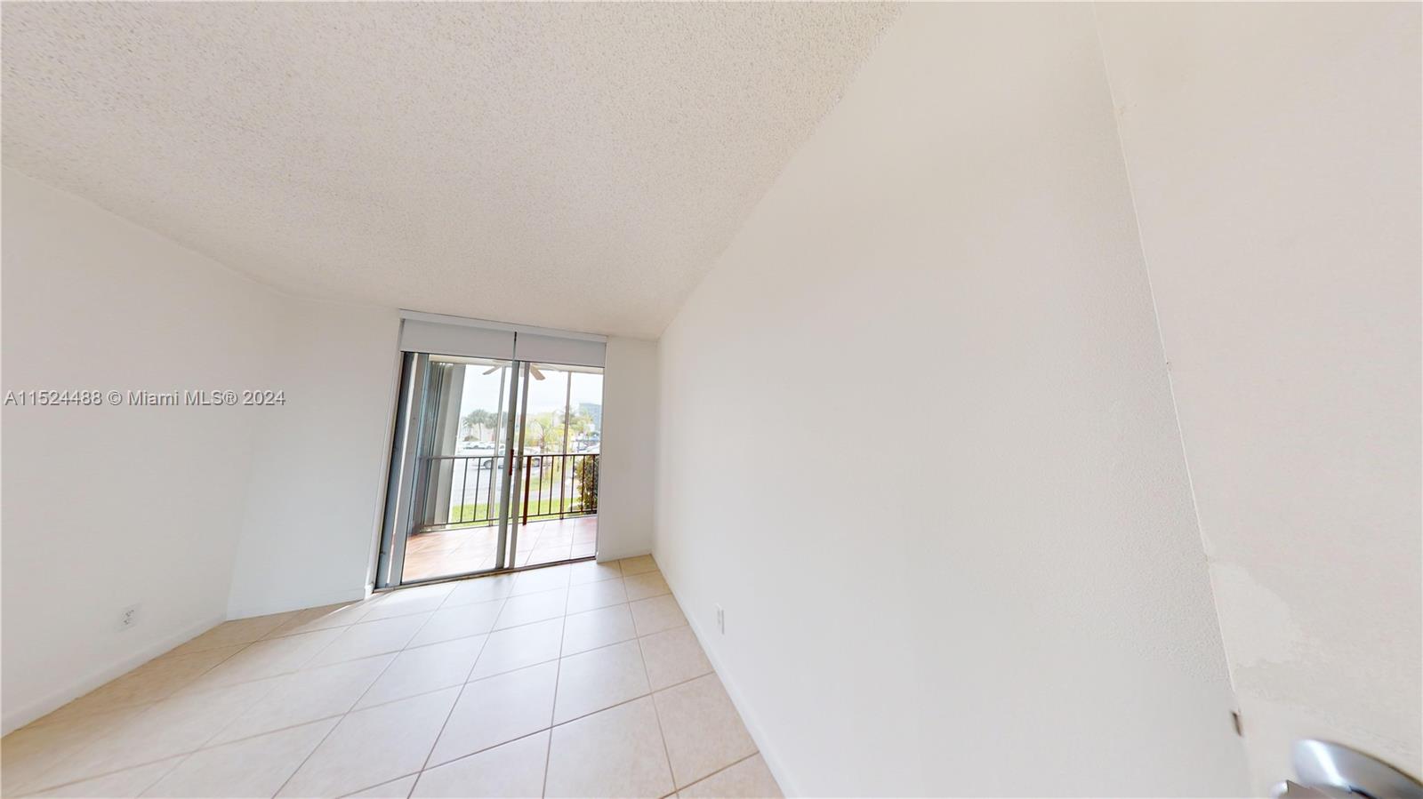 2000 Atlantic Shores Blvd 120, Hallandale Beach, Florida 33009, 2 Bedrooms Bedrooms, ,2 BathroomsBathrooms,Residentiallease,For Rent,2000 Atlantic Shores Blvd 120,A11524488