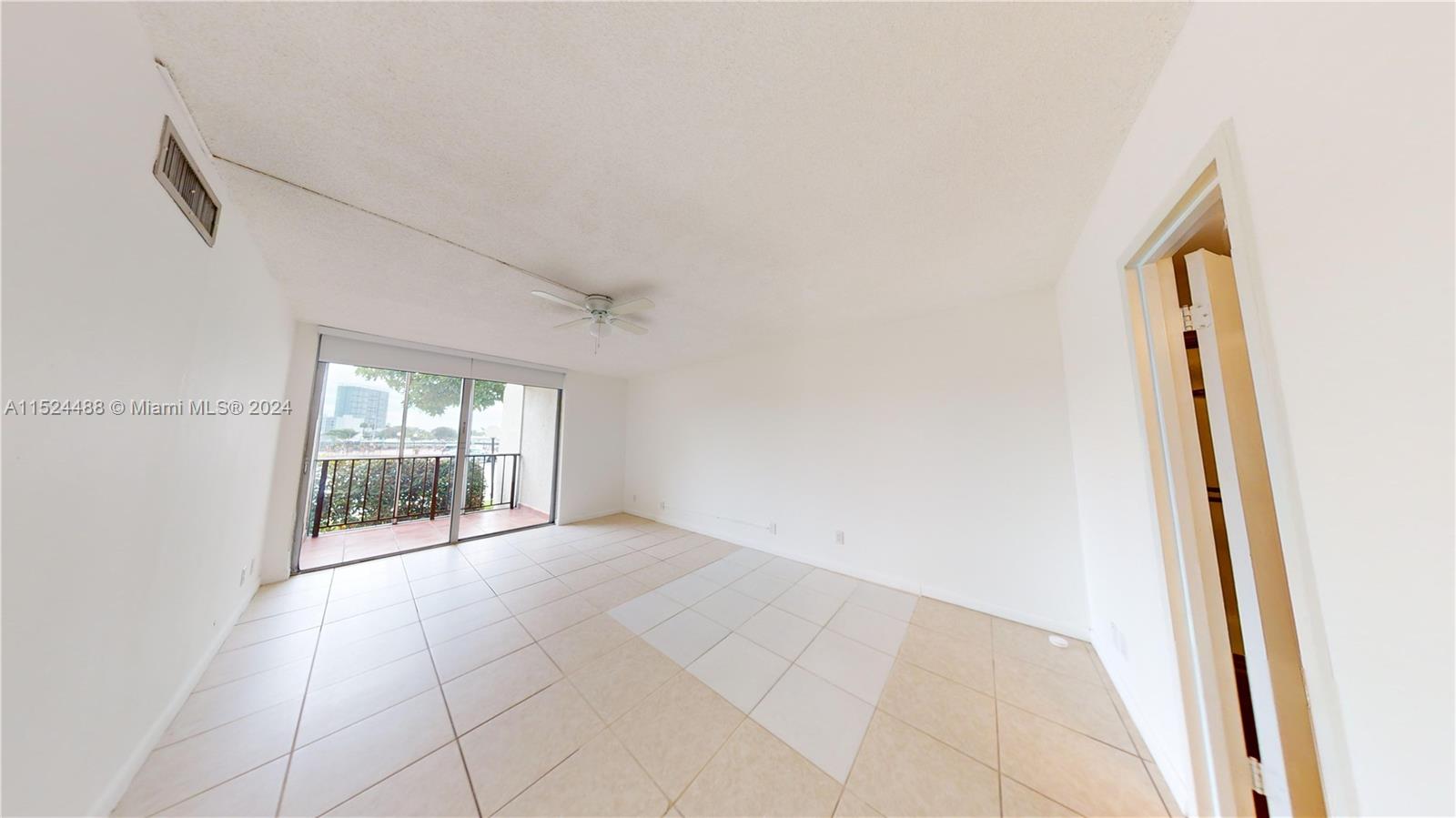 2000 Atlantic Shores Blvd 120, Hallandale Beach, Florida 33009, 2 Bedrooms Bedrooms, ,2 BathroomsBathrooms,Residentiallease,For Rent,2000 Atlantic Shores Blvd 120,A11524488