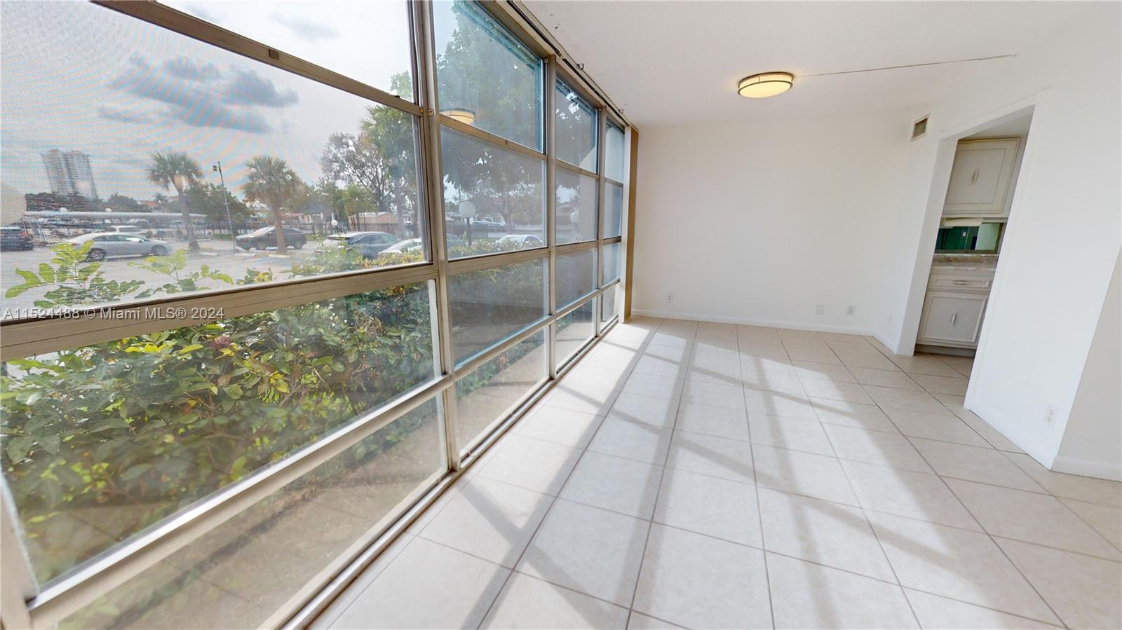 2000 Atlantic Shores Blvd 120, Hallandale Beach, Florida 33009, 2 Bedrooms Bedrooms, ,2 BathroomsBathrooms,Residentiallease,For Rent,2000 Atlantic Shores Blvd 120,A11524488