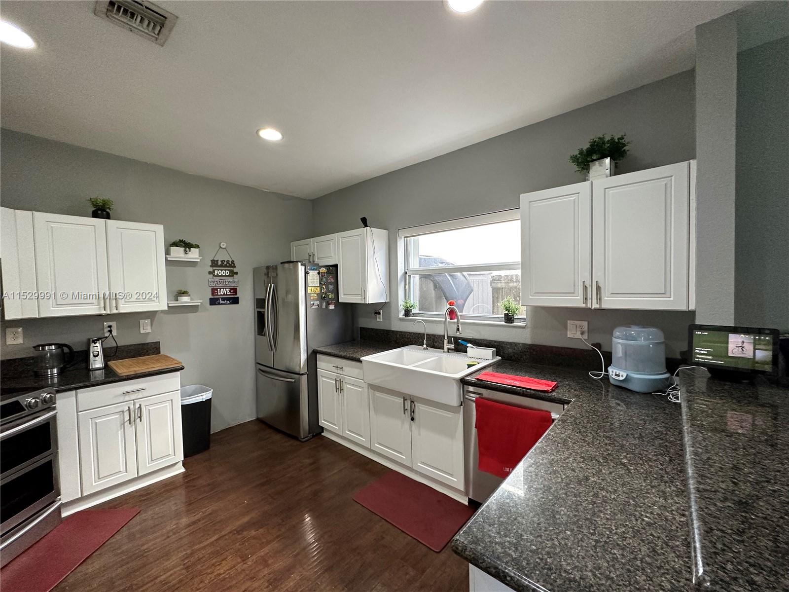 229 NE 36th Ter 0, Homestead, Florida 33033, 3 Bedrooms Bedrooms, ,2 BathroomsBathrooms,Residentiallease,For Rent,229 NE 36th Ter 0,A11529991