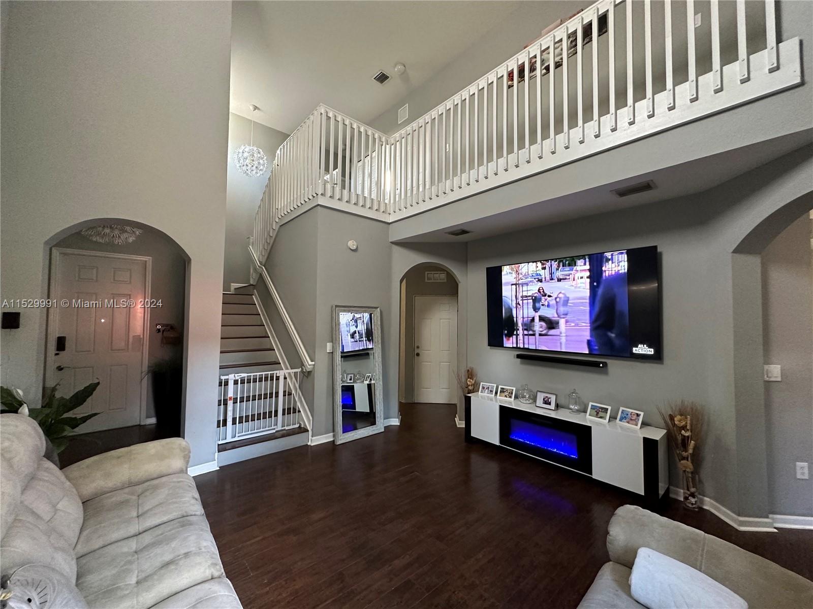 229 NE 36th Ter 0, Homestead, Florida 33033, 3 Bedrooms Bedrooms, ,2 BathroomsBathrooms,Residentiallease,For Rent,229 NE 36th Ter 0,A11529991