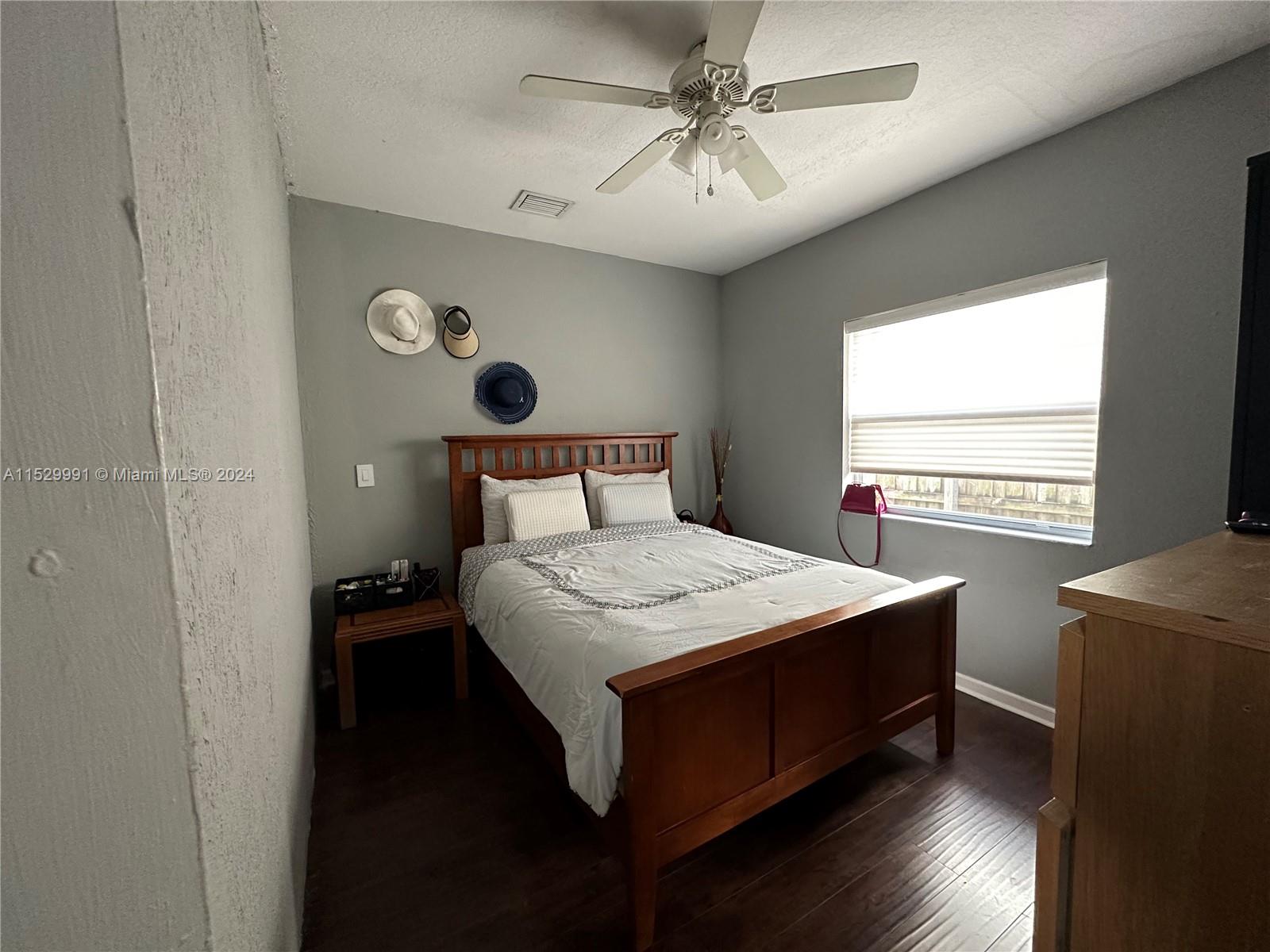 229 NE 36th Ter 0, Homestead, Florida 33033, 3 Bedrooms Bedrooms, ,2 BathroomsBathrooms,Residentiallease,For Rent,229 NE 36th Ter 0,A11529991