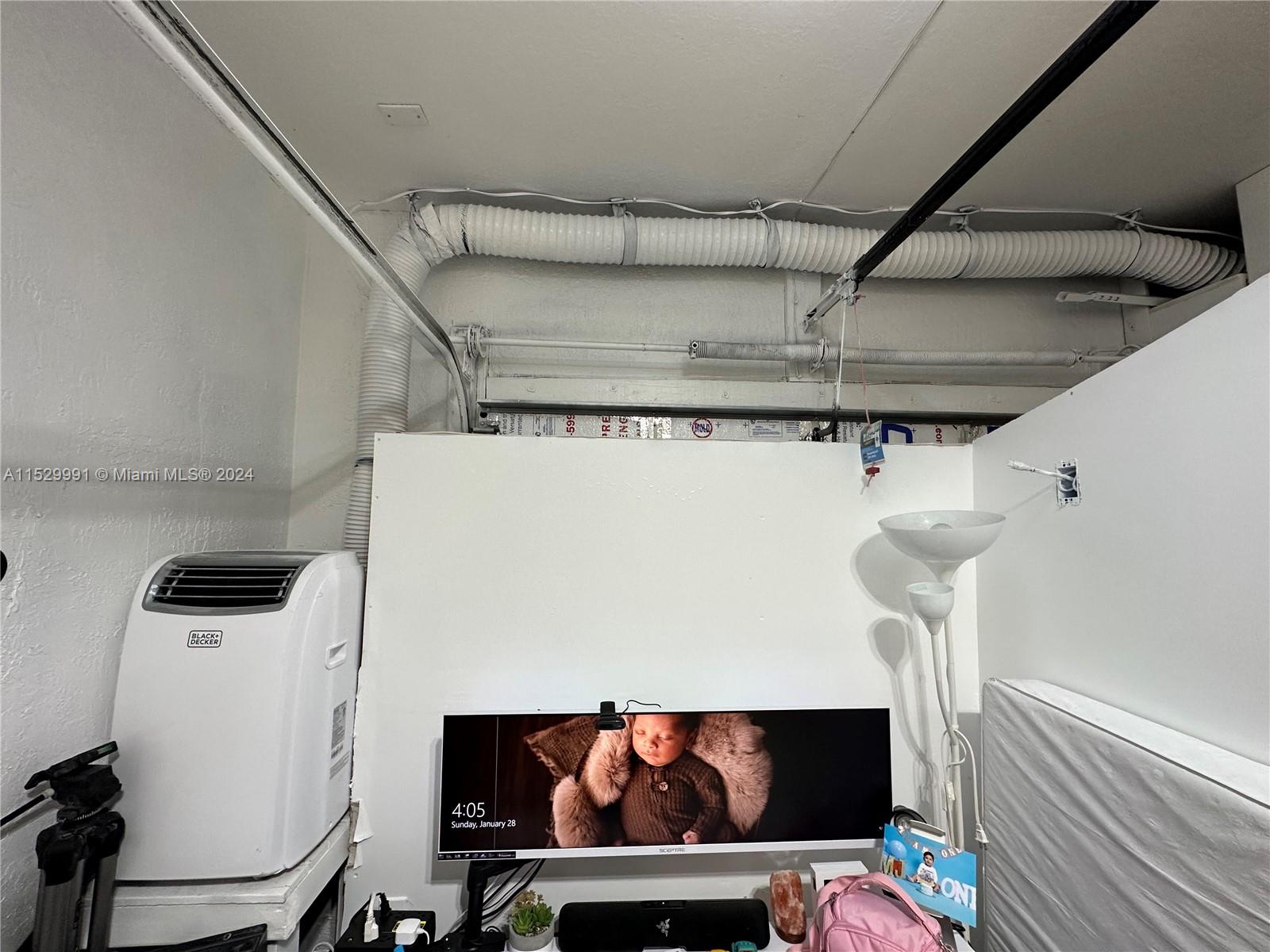 229 NE 36th Ter 0, Homestead, Florida 33033, 3 Bedrooms Bedrooms, ,2 BathroomsBathrooms,Residentiallease,For Rent,229 NE 36th Ter 0,A11529991