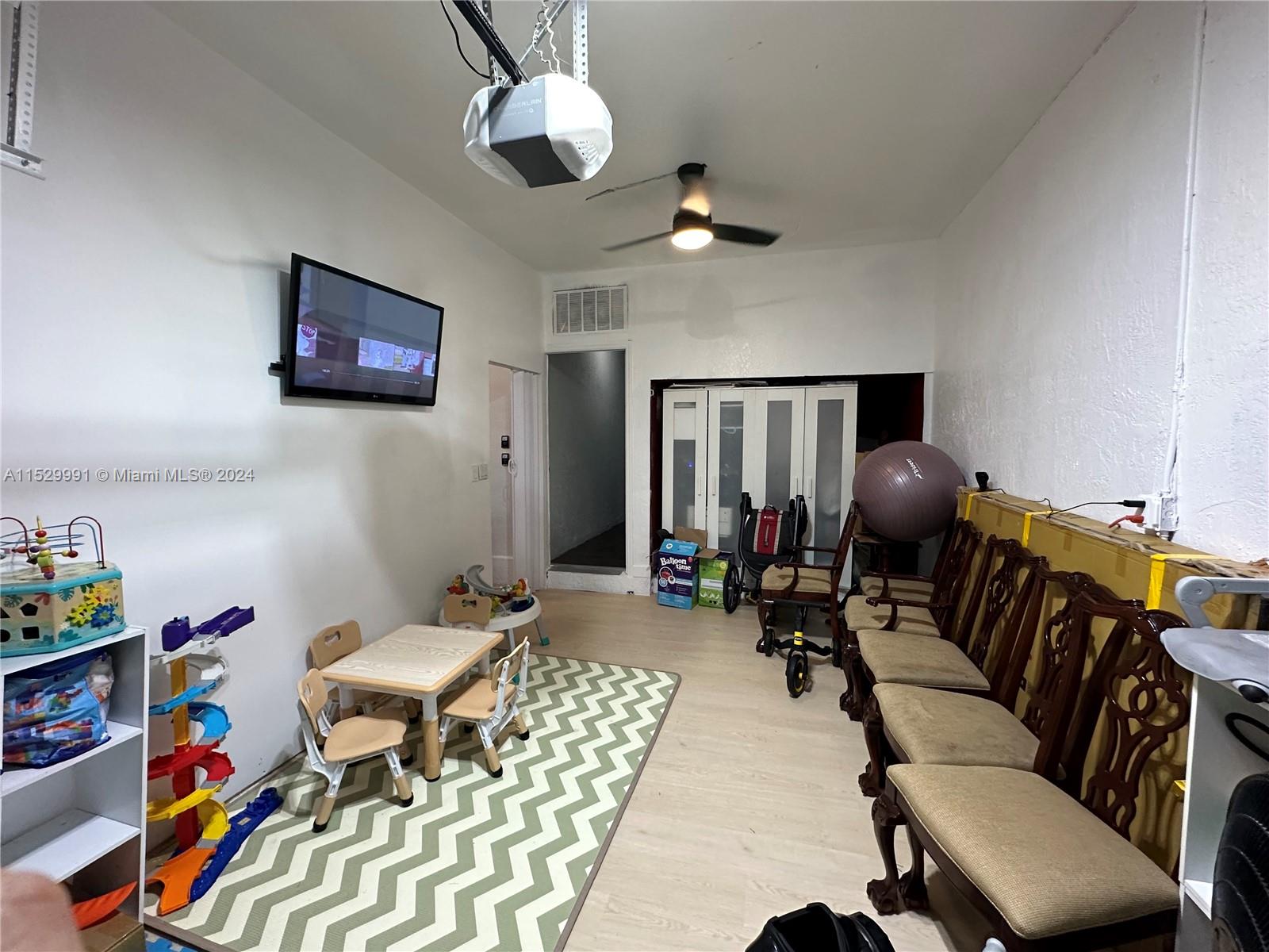 229 NE 36th Ter 0, Homestead, Florida 33033, 3 Bedrooms Bedrooms, ,2 BathroomsBathrooms,Residentiallease,For Rent,229 NE 36th Ter 0,A11529991