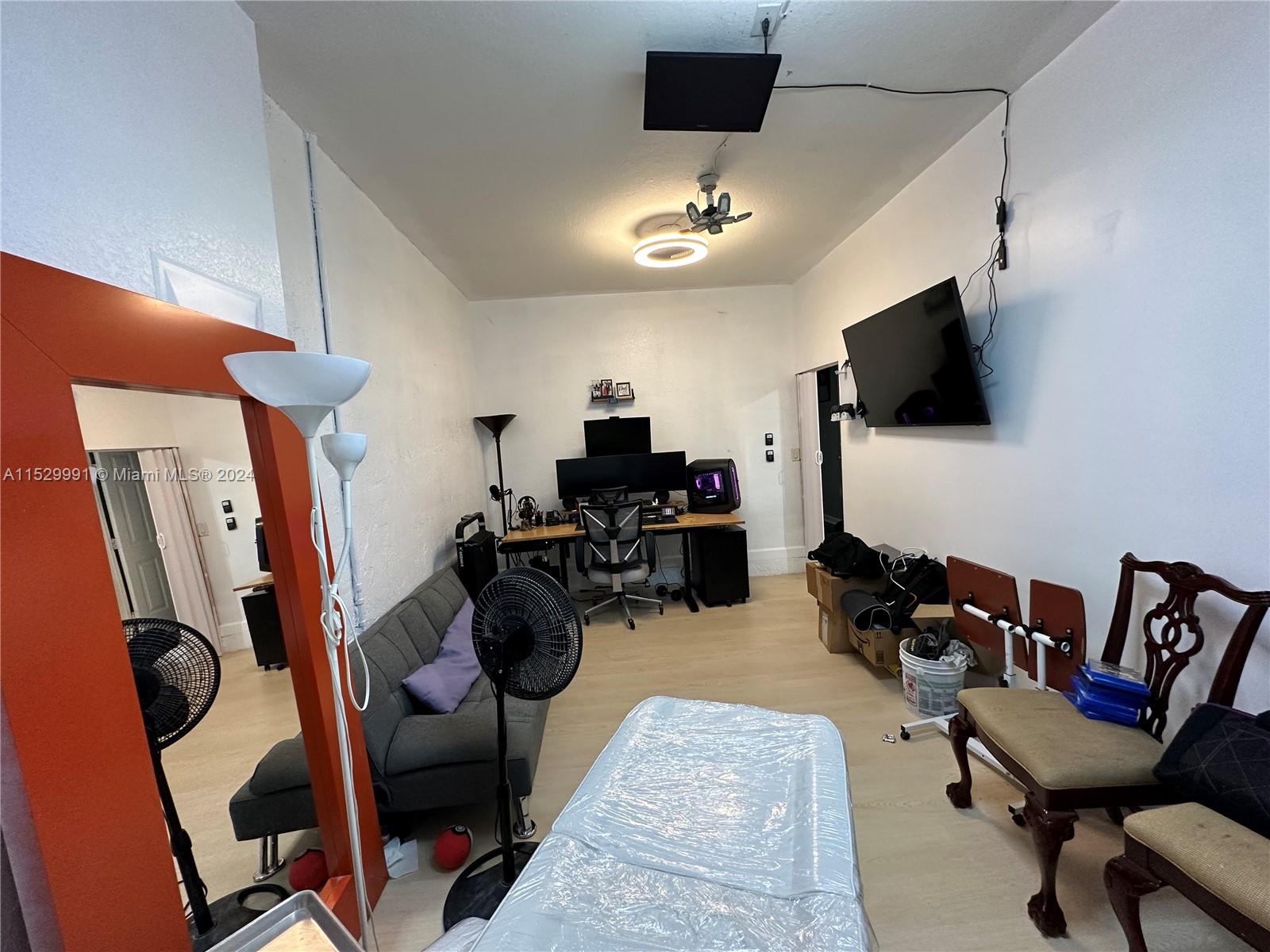 229 NE 36th Ter 0, Homestead, Florida 33033, 3 Bedrooms Bedrooms, ,2 BathroomsBathrooms,Residentiallease,For Rent,229 NE 36th Ter 0,A11529991