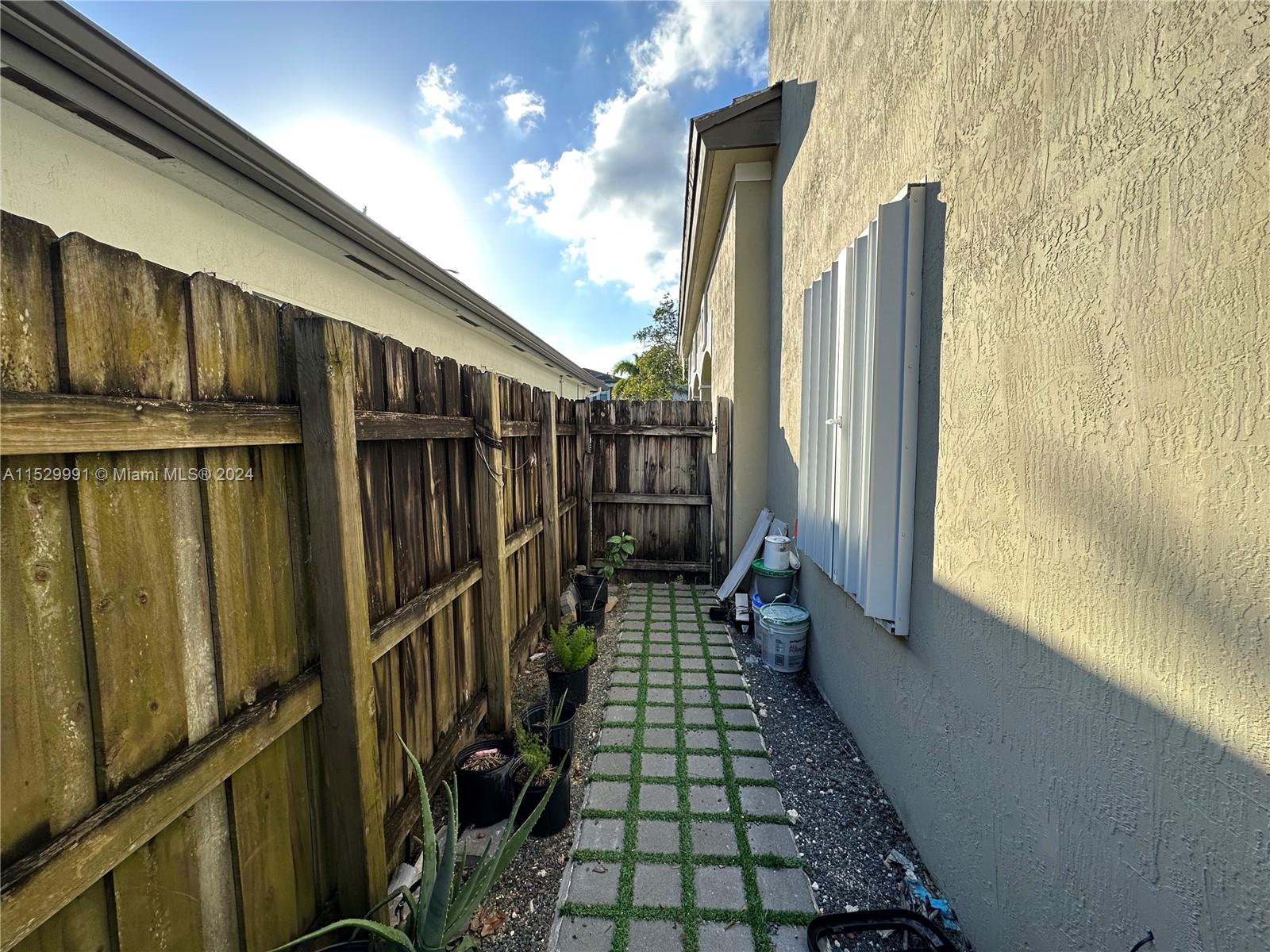 229 NE 36th Ter 0, Homestead, Florida 33033, 3 Bedrooms Bedrooms, ,2 BathroomsBathrooms,Residentiallease,For Rent,229 NE 36th Ter 0,A11529991