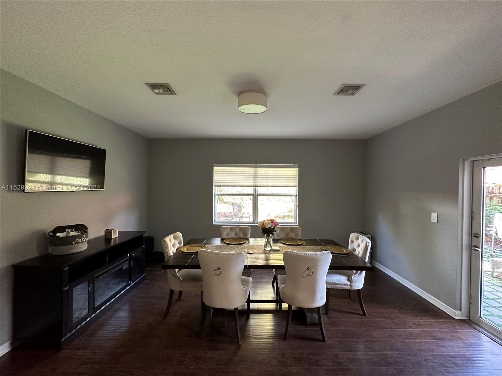 229 NE 36th Ter 0, Homestead, Florida 33033, 3 Bedrooms Bedrooms, ,2 BathroomsBathrooms,Residentiallease,For Rent,229 NE 36th Ter 0,A11529991