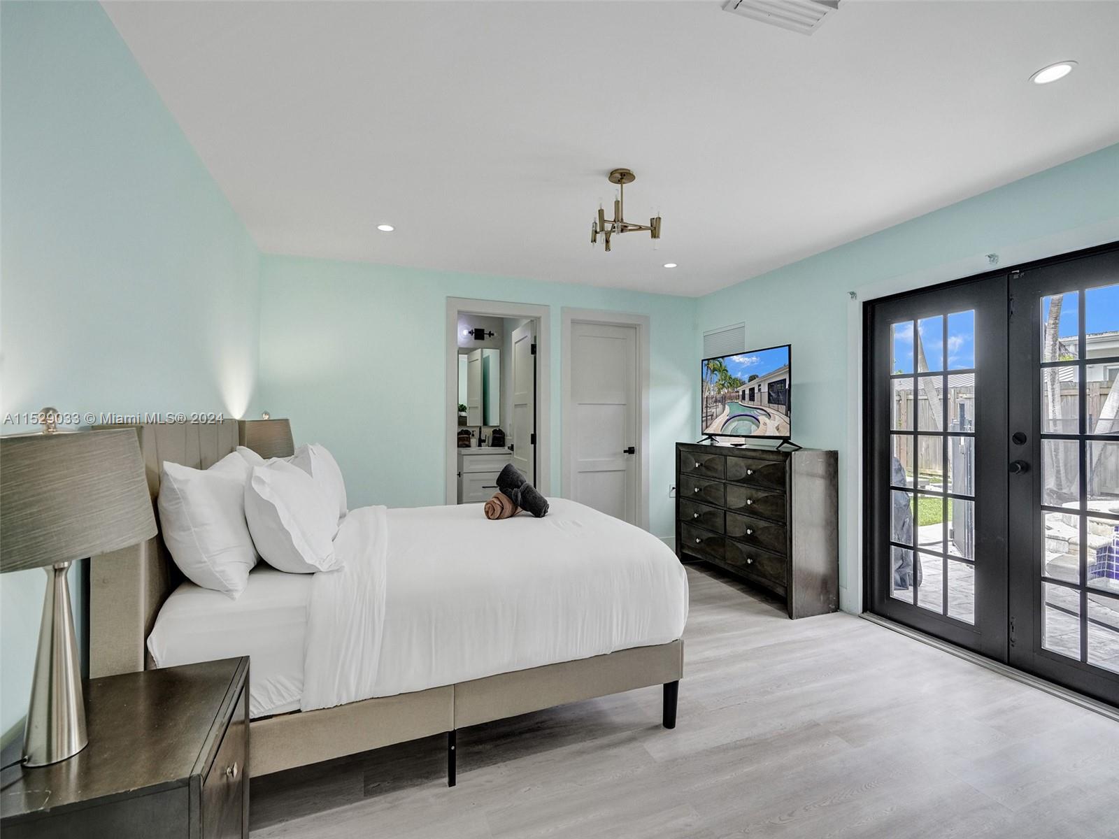 925 NE 6th St 0, Hallandale Beach, Florida 33009, 4 Bedrooms Bedrooms, ,3 BathroomsBathrooms,Residentiallease,For Rent,925 NE 6th St 0,A11529033