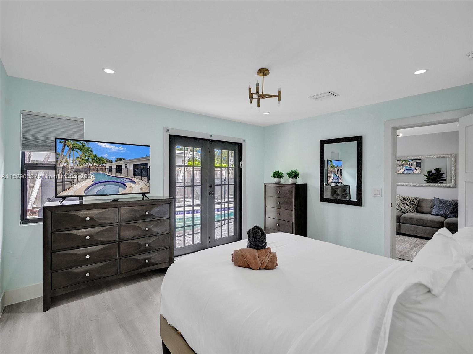 925 NE 6th St 0, Hallandale Beach, Florida 33009, 4 Bedrooms Bedrooms, ,3 BathroomsBathrooms,Residentiallease,For Rent,925 NE 6th St 0,A11529033