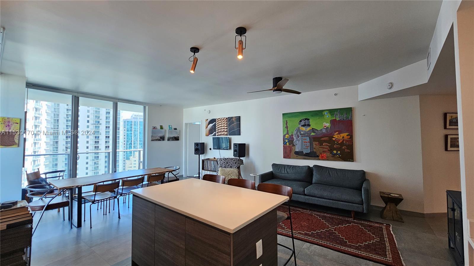 1100 S Miami Ave 2810, Miami, Florida 33130, 2 Bedrooms Bedrooms, ,2 BathroomsBathrooms,Residentiallease,For Rent,1100 S Miami Ave 2810,A11530170