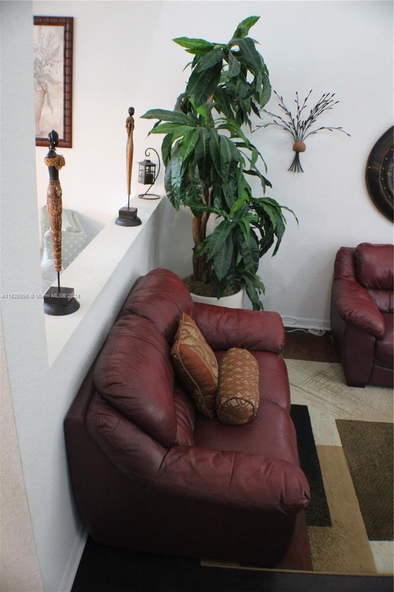 2425 SE 19th St 2425, Homestead, Florida 33035, 3 Bedrooms Bedrooms, ,2 BathroomsBathrooms,Residential,For Sale,2425 SE 19th St 2425,A11525896