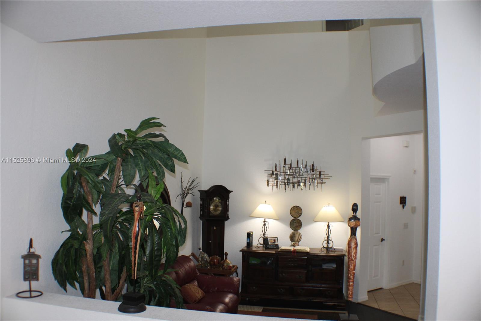 2425 SE 19th St 2425, Homestead, Florida 33035, 3 Bedrooms Bedrooms, ,2 BathroomsBathrooms,Residential,For Sale,2425 SE 19th St 2425,A11525896