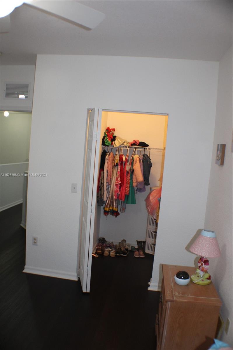 2425 SE 19th St 2425, Homestead, Florida 33035, 3 Bedrooms Bedrooms, ,2 BathroomsBathrooms,Residential,For Sale,2425 SE 19th St 2425,A11525896