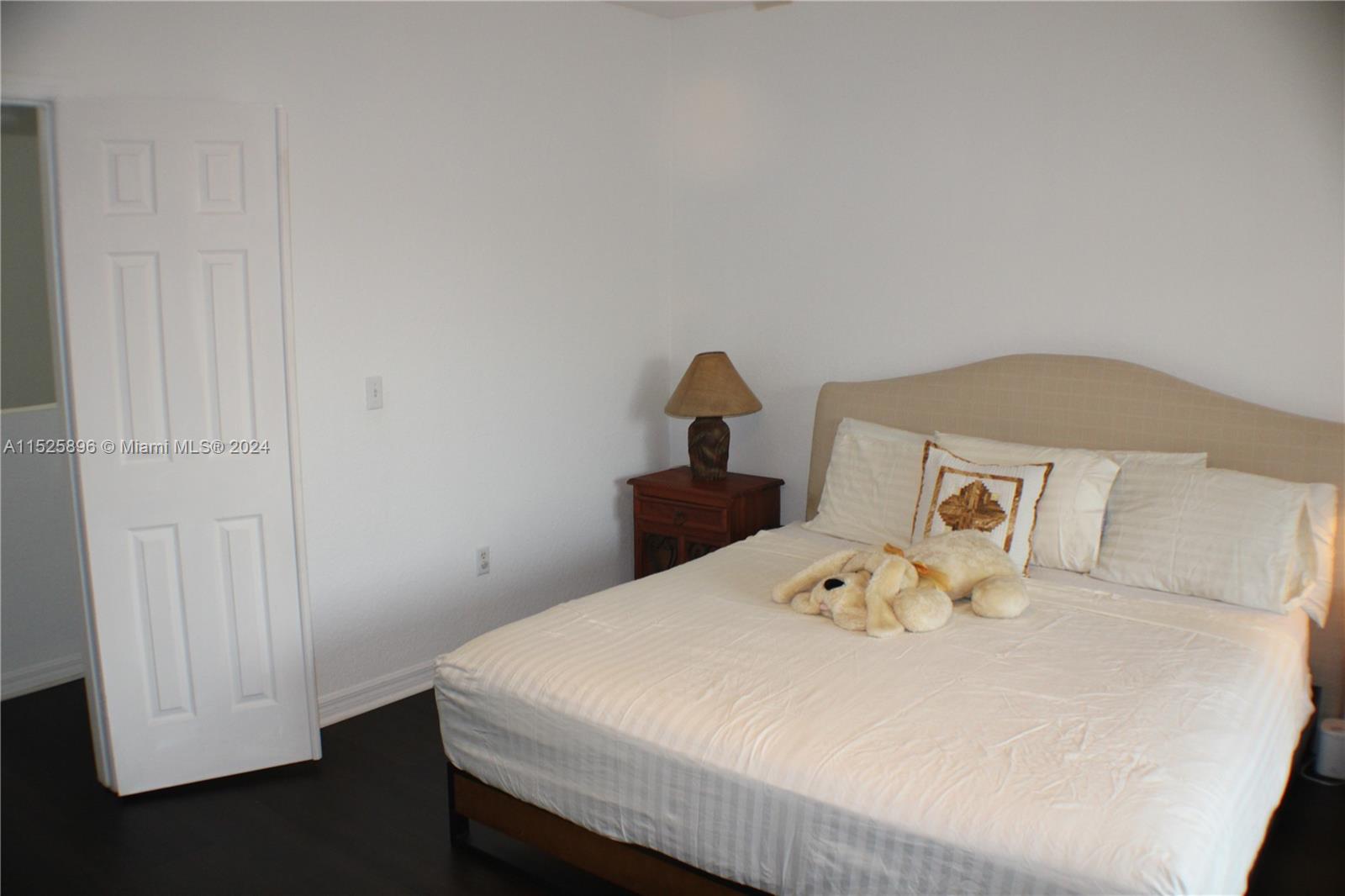 2425 SE 19th St 2425, Homestead, Florida 33035, 3 Bedrooms Bedrooms, ,2 BathroomsBathrooms,Residential,For Sale,2425 SE 19th St 2425,A11525896