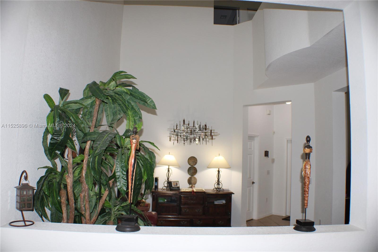 2425 SE 19th St 2425, Homestead, Florida 33035, 3 Bedrooms Bedrooms, ,2 BathroomsBathrooms,Residential,For Sale,2425 SE 19th St 2425,A11525896