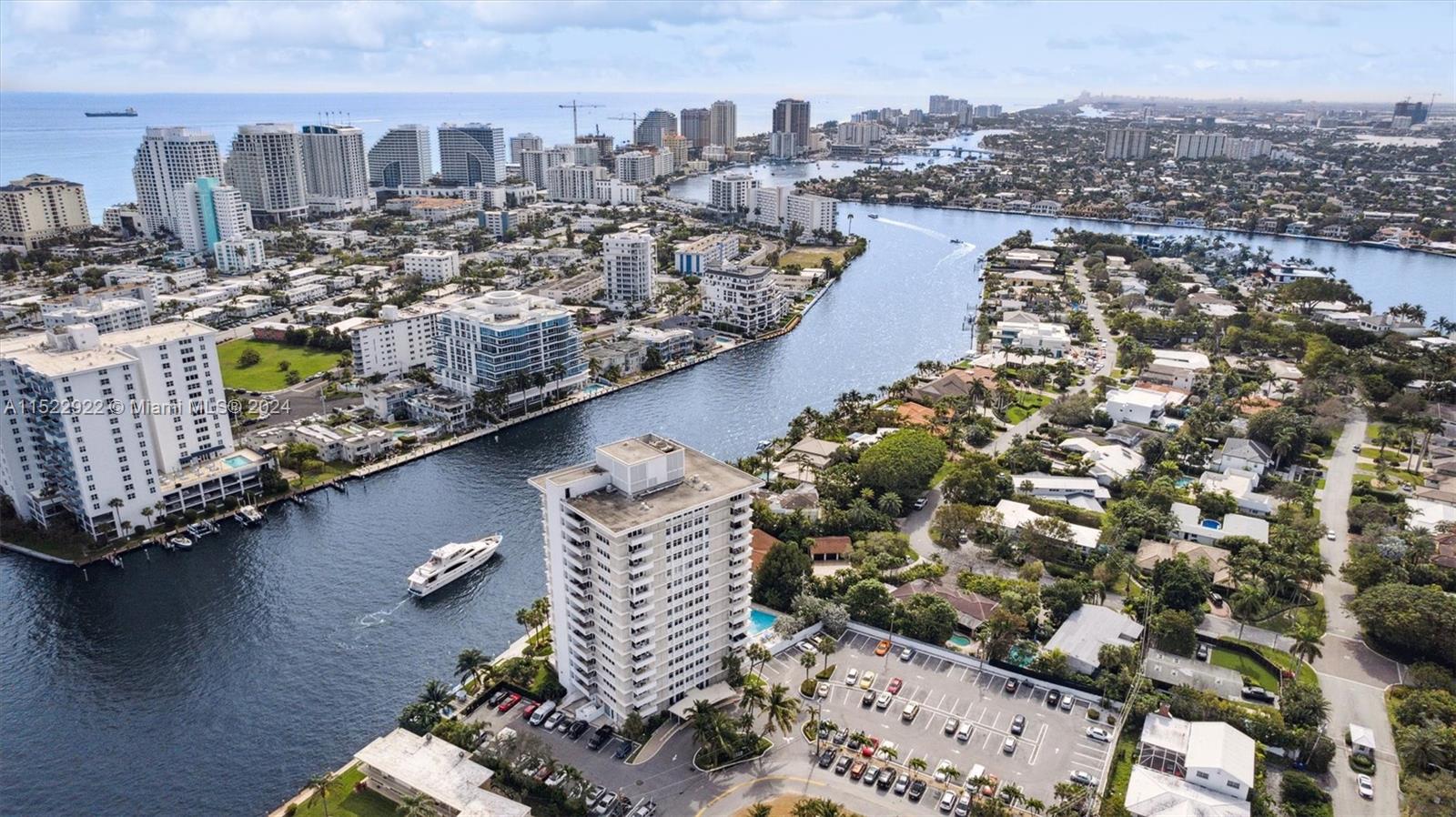 888 Intracoastal Dr 3F, Fort Lauderdale, Florida 33304, 1 Bedroom Bedrooms, ,1 BathroomBathrooms,Residential,For Sale,888 Intracoastal Dr 3F,A11522922