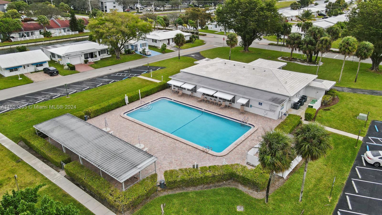 8513 NW 59th St, Tamarac, Florida 33321, 2 Bedrooms Bedrooms, ,2 BathroomsBathrooms,Residential,For Sale,8513 NW 59th St,A11523395