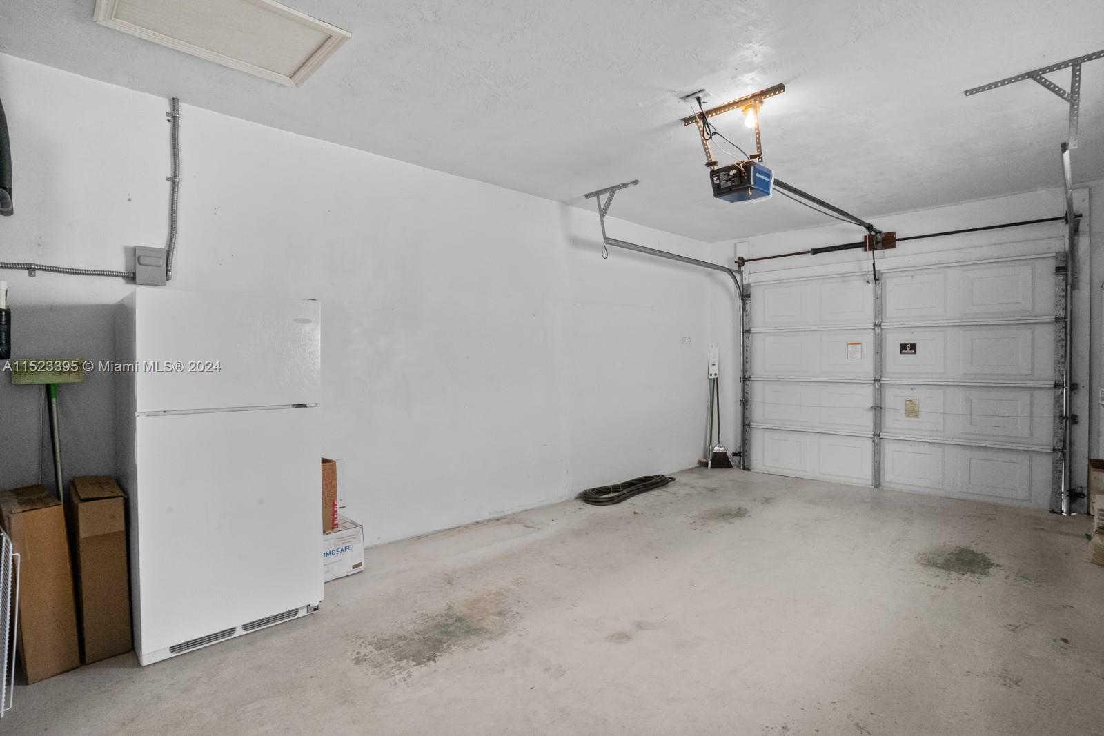 8513 NW 59th St, Tamarac, Florida 33321, 2 Bedrooms Bedrooms, ,2 BathroomsBathrooms,Residential,For Sale,8513 NW 59th St,A11523395