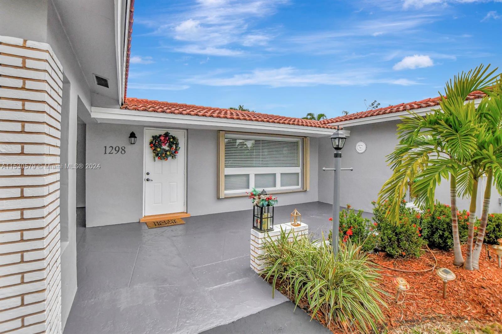 1298 4 Ave, Boca Raton, FL, 33432 United States, 3 Bedrooms Bedrooms, ,2 BathroomsBathrooms,Residential,For Sale,4 Ave,A11530579