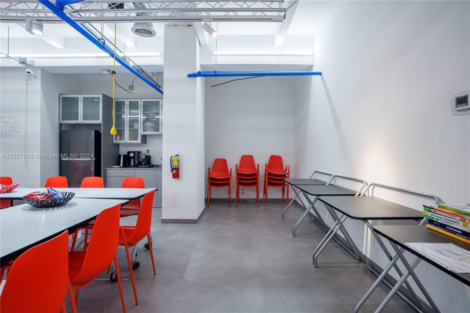 2450 Hollywood Blvd 320/308, Hollywood, Florida 33020, ,Commercialsale,For Sale,2450 Hollywood Blvd 320/308,A11527963