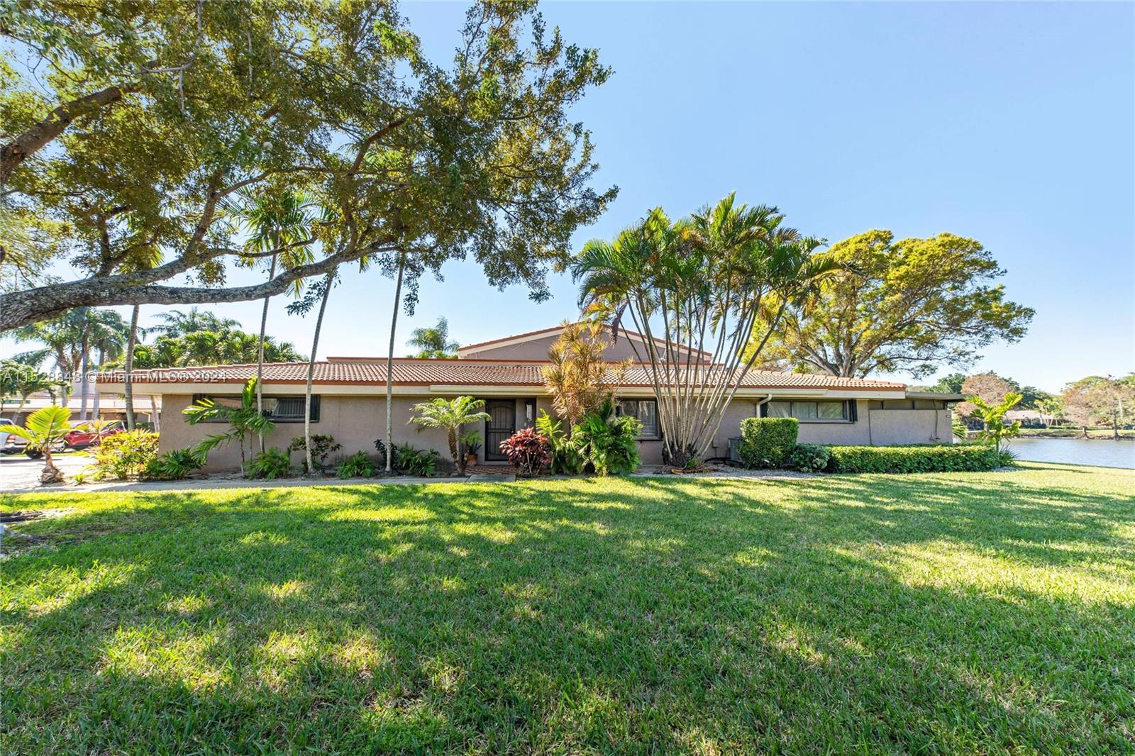 101 Saint Andrews Rd 20-75, Hollywood, Florida 33021, 3 Bedrooms Bedrooms, ,2 BathroomsBathrooms,Residential,For Sale,101 Saint Andrews Rd 20-75,A11528848