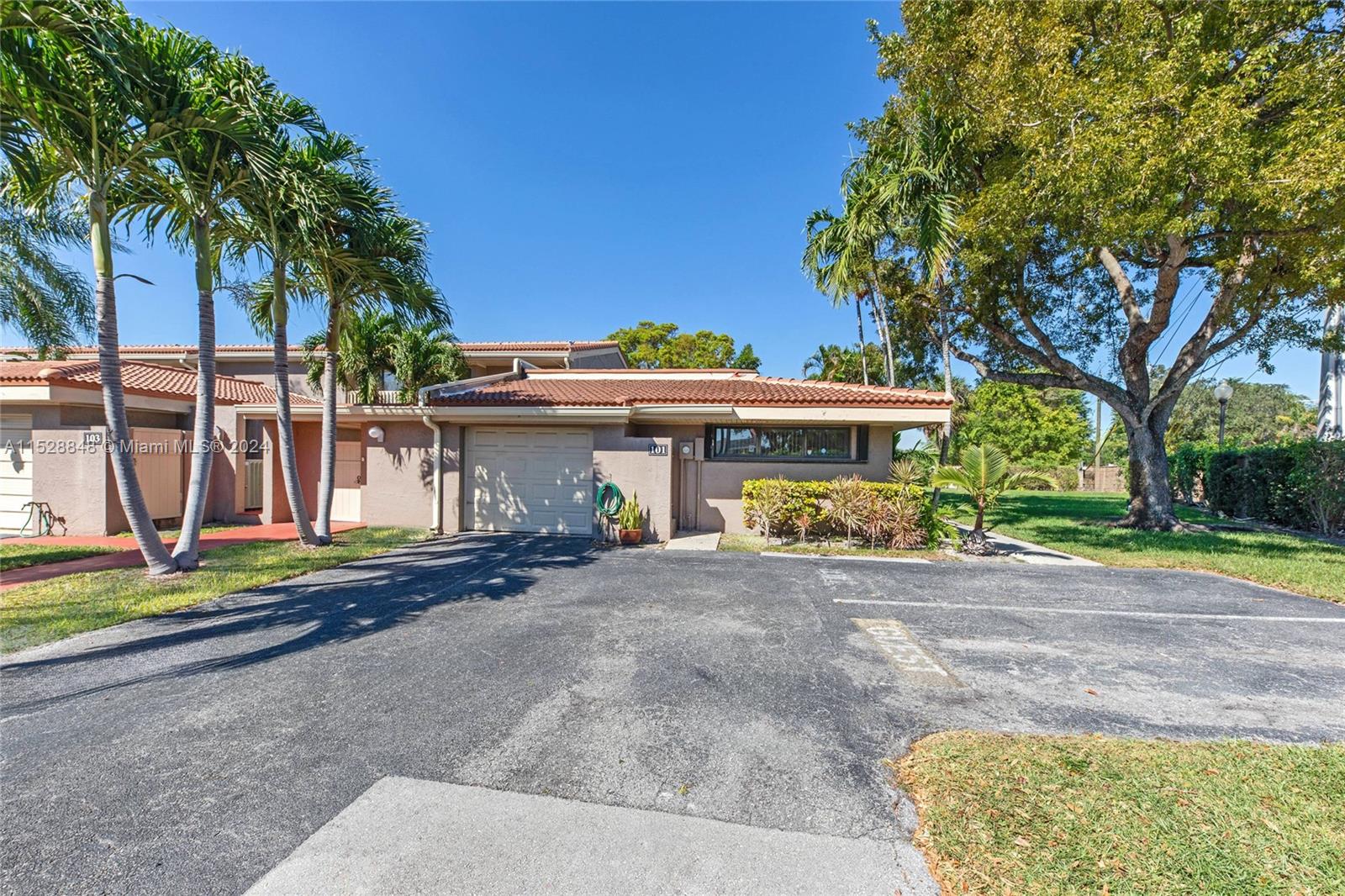101 Saint Andrews Rd 20-75, Hollywood, Florida 33021, 3 Bedrooms Bedrooms, ,2 BathroomsBathrooms,Residential,For Sale,101 Saint Andrews Rd 20-75,A11528848