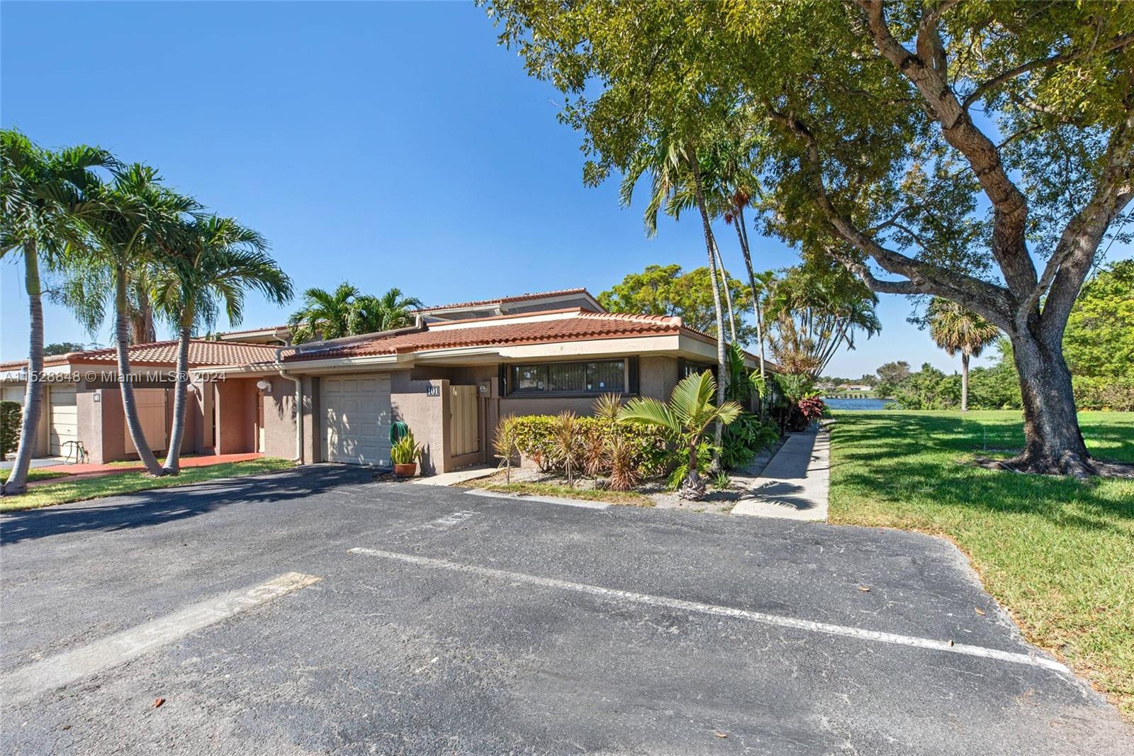 101 Saint Andrews Rd 20-75, Hollywood, Florida 33021, 3 Bedrooms Bedrooms, ,2 BathroomsBathrooms,Residential,For Sale,101 Saint Andrews Rd 20-75,A11528848