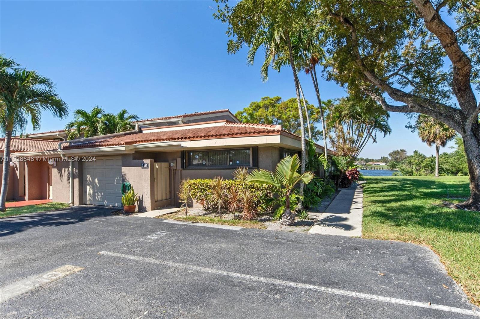 101 Saint Andrews Rd 20-75, Hollywood, Florida 33021, 3 Bedrooms Bedrooms, ,2 BathroomsBathrooms,Residential,For Sale,101 Saint Andrews Rd 20-75,A11528848