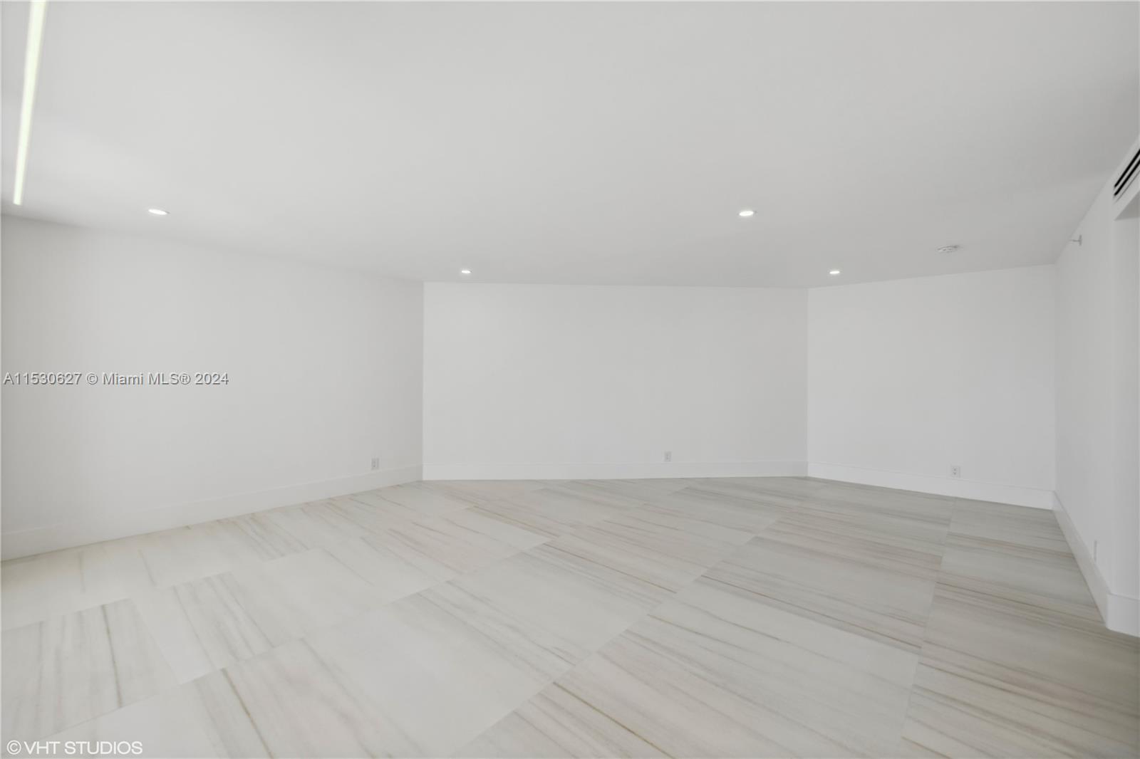 3000 Island Blvd, Aventura, FL, 33160 United States, 3 Bedrooms Bedrooms, ,3 BathroomsBathrooms,Residential,For Sale,Island Blvd,A11530627