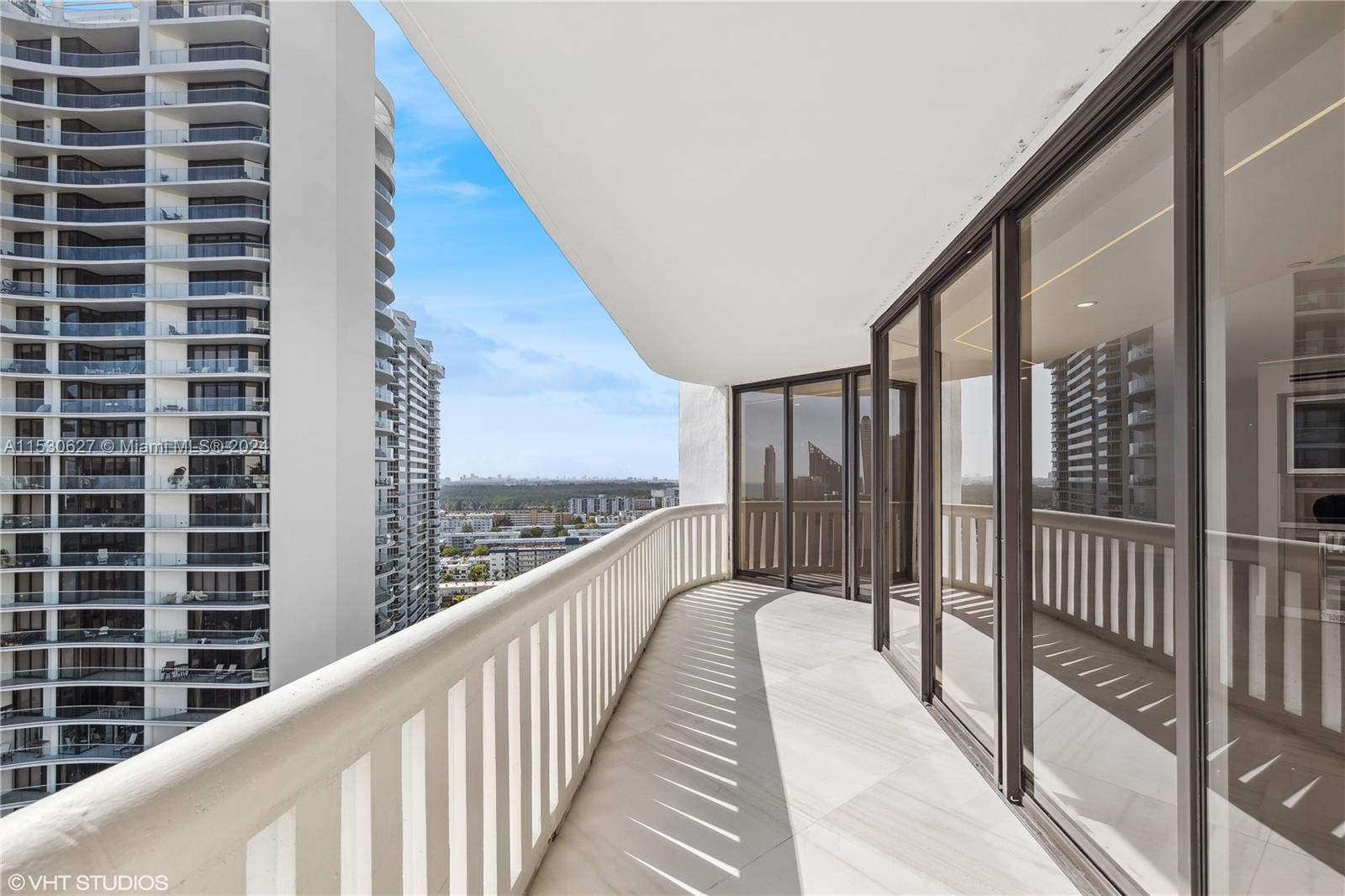 3000 Island Blvd, Aventura, FL, 33160 United States, 3 Bedrooms Bedrooms, ,3 BathroomsBathrooms,Residential,For Sale,Island Blvd,A11530627