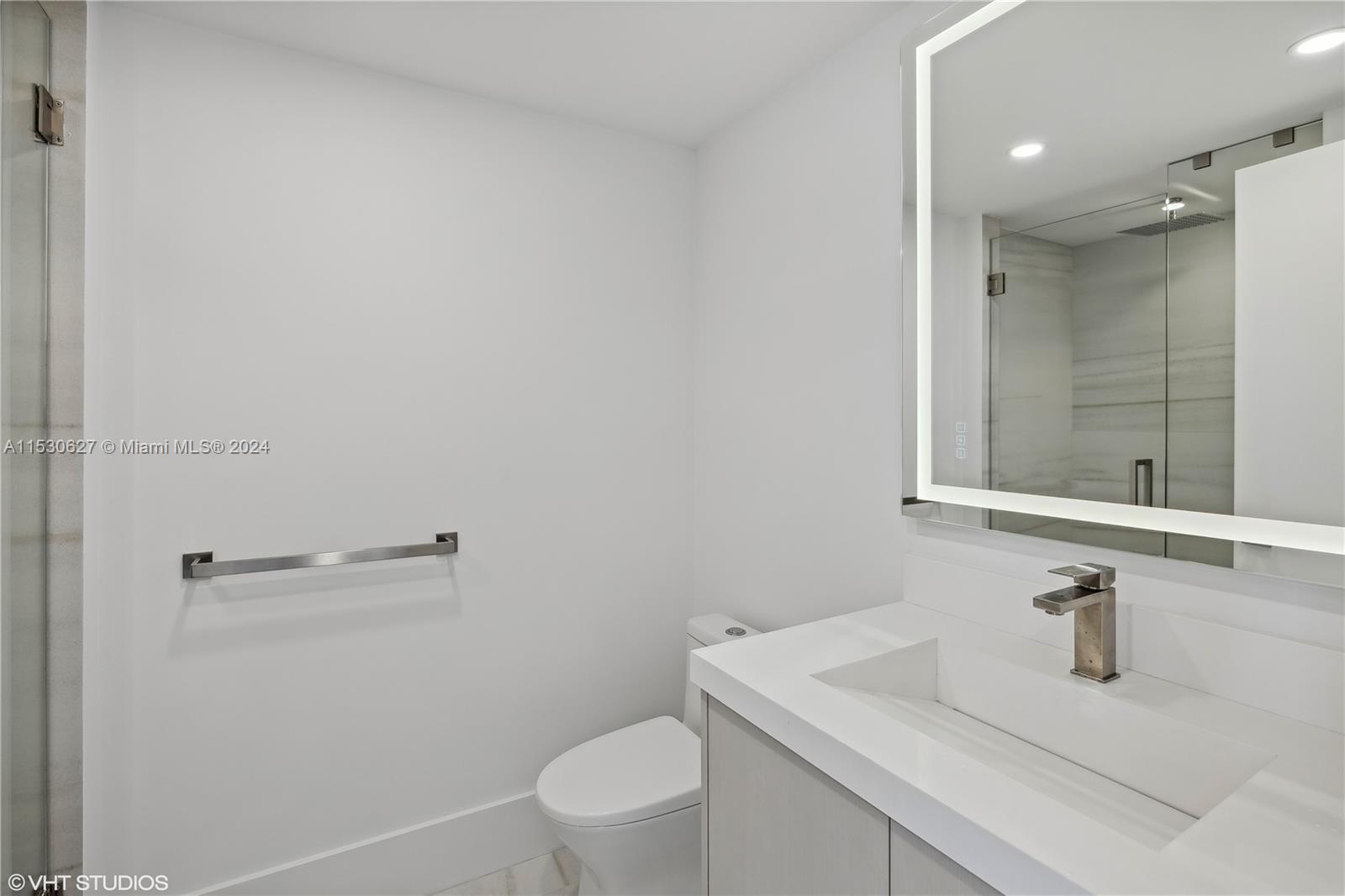 3000 Island Blvd, Aventura, FL, 33160 United States, 3 Bedrooms Bedrooms, ,3 BathroomsBathrooms,Residential,For Sale,Island Blvd,A11530627