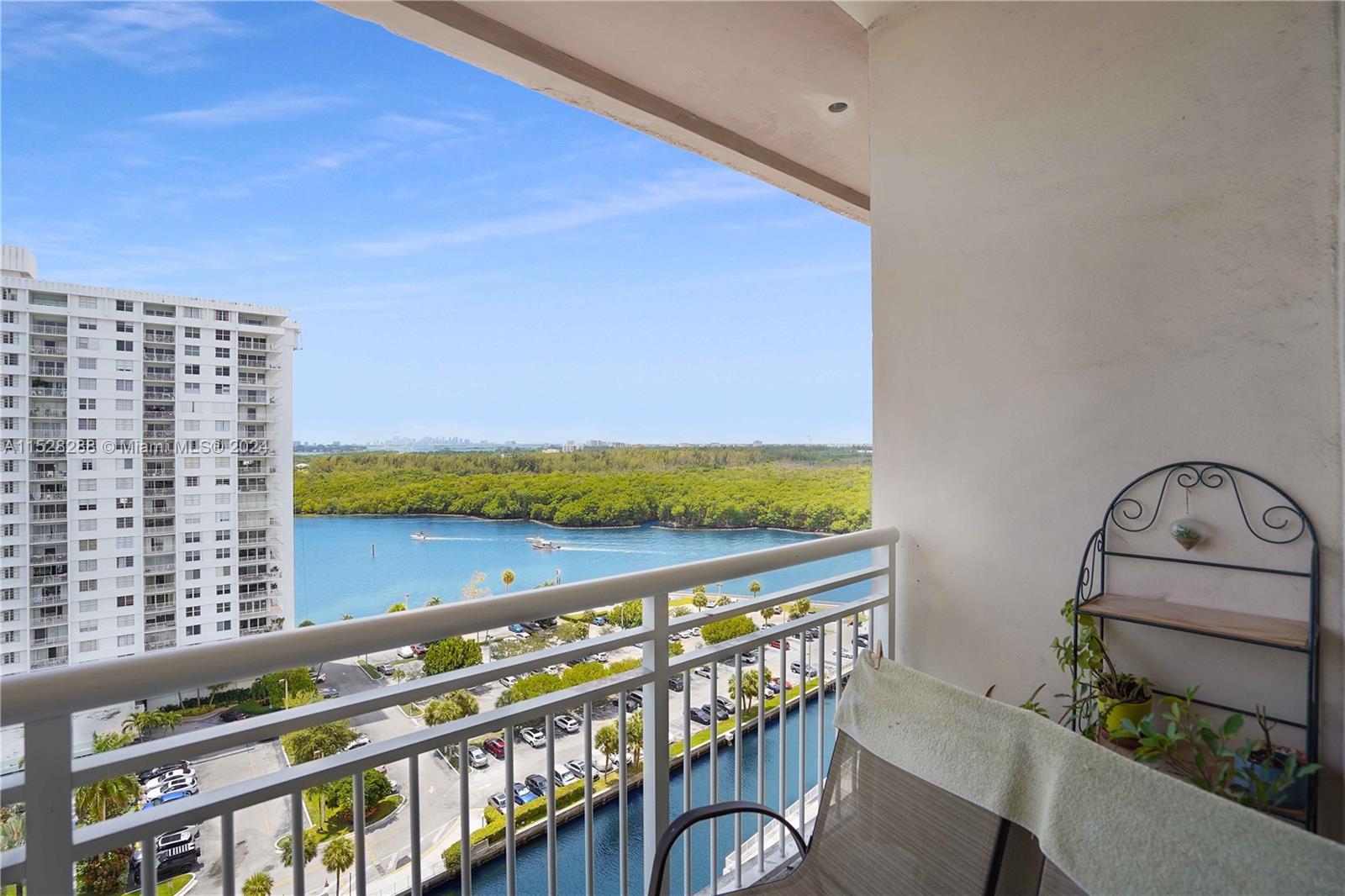 400 Kings Point Dr, Sunny Isles Beach, FL, 33160 United States, 2 Bedrooms Bedrooms, ,2 BathroomsBathrooms,Residential,For Sale,Kings Point Dr,A11528288