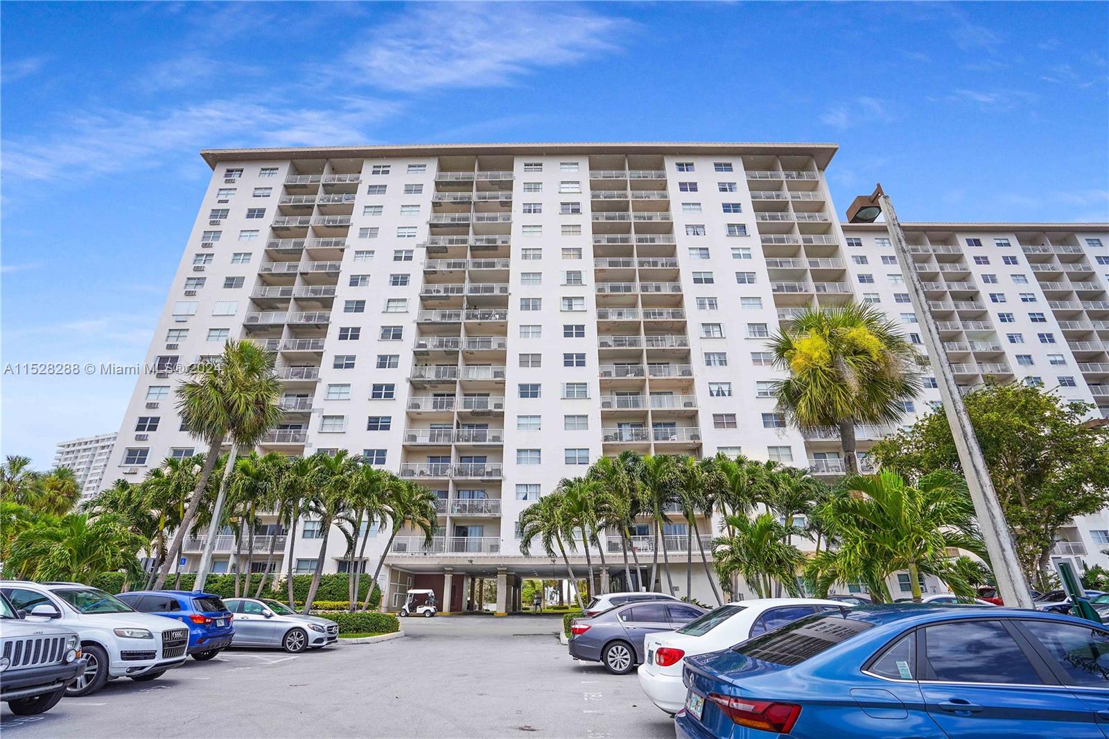 400 Kings Point Dr, Sunny Isles Beach, FL, 33160 United States, 2 Bedrooms Bedrooms, ,2 BathroomsBathrooms,Residential,For Sale,Kings Point Dr,A11528288