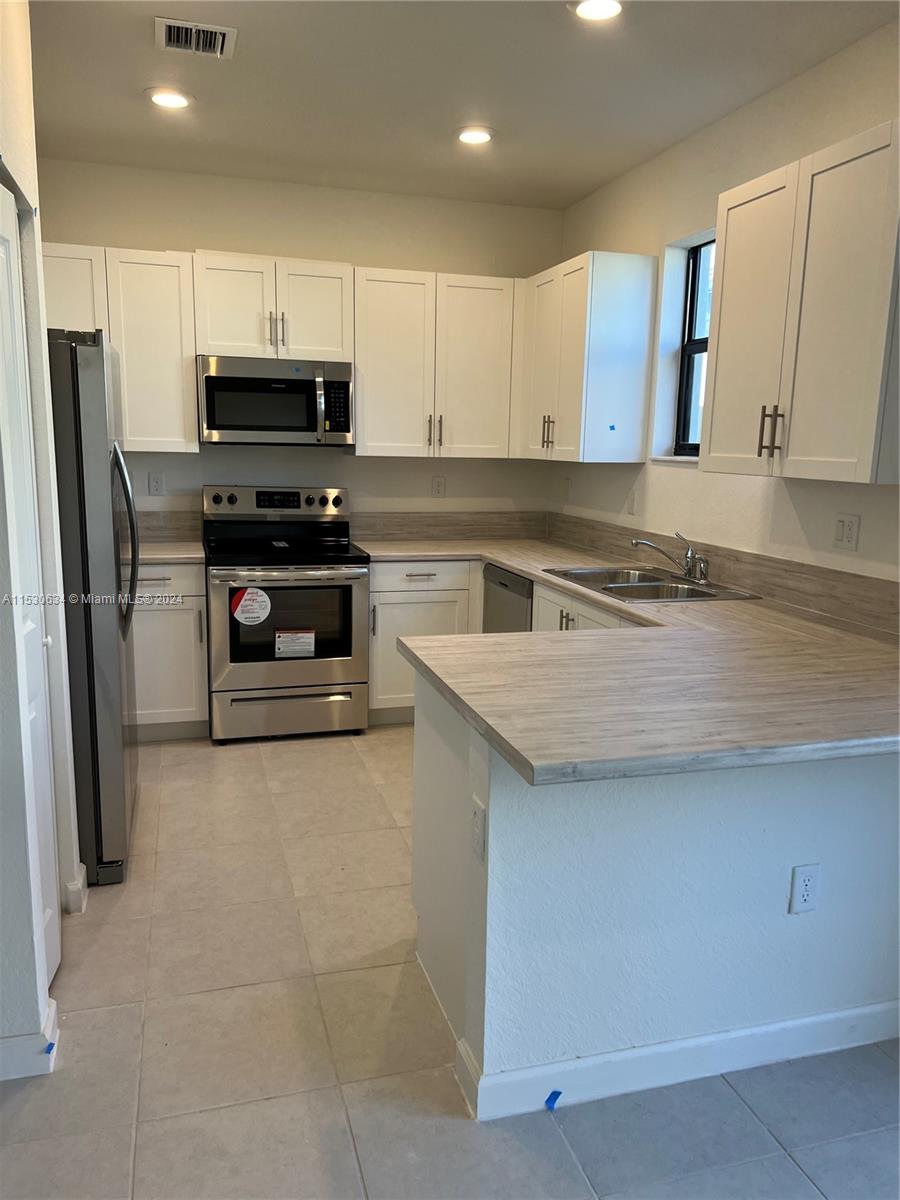 13405 SW 287TH TERRACE, Homestead, Florida 33033, 3 Bedrooms Bedrooms, ,2 BathroomsBathrooms,Residentiallease,For Rent,13405 SW 287TH TERRACE,A11530634