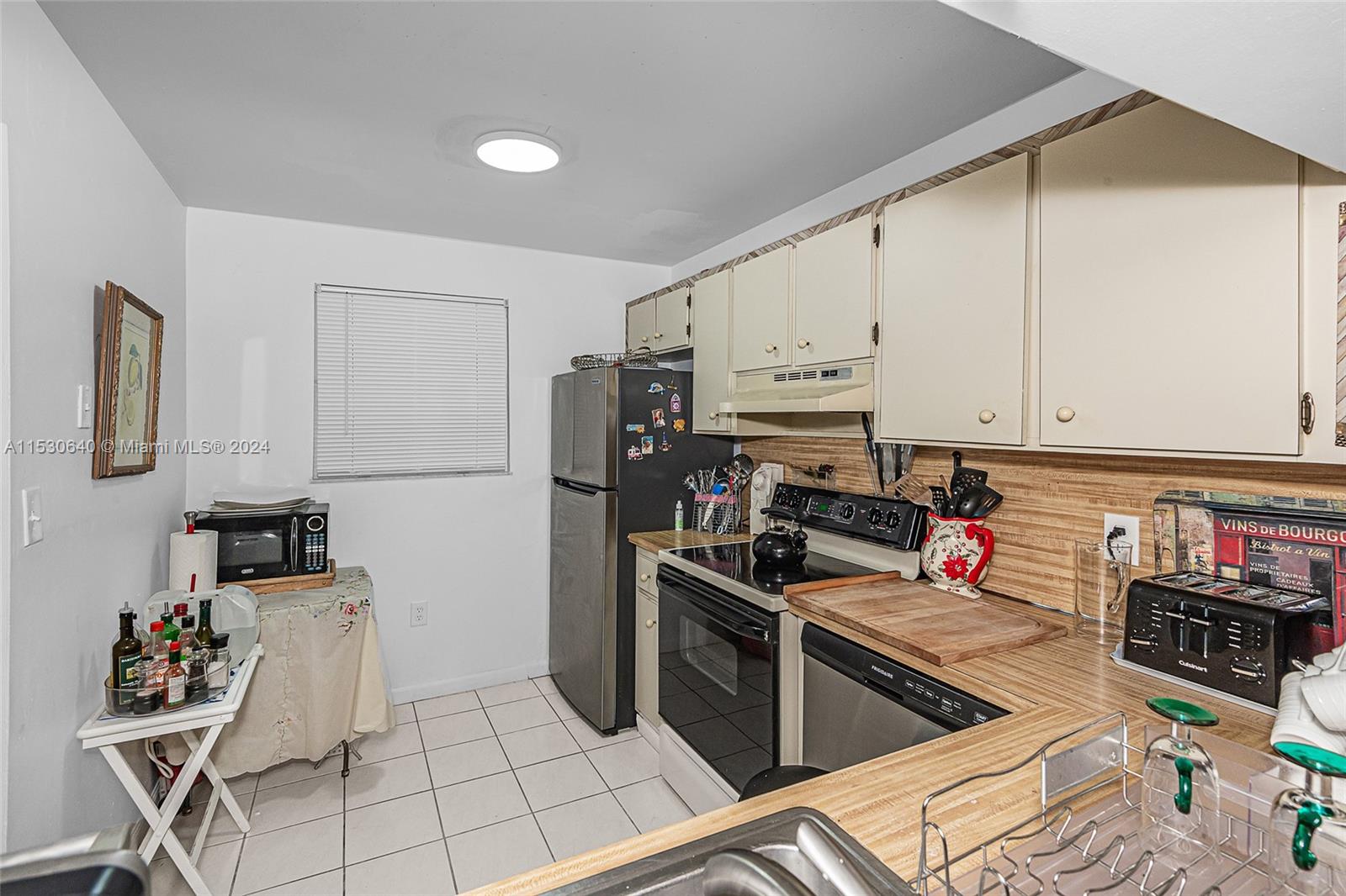6880 Abbott Ave 212, Miami Beach, Florida 33141, 2 Bedrooms Bedrooms, ,2 BathroomsBathrooms,Residential,For Sale,6880 Abbott Ave 212,A11530640