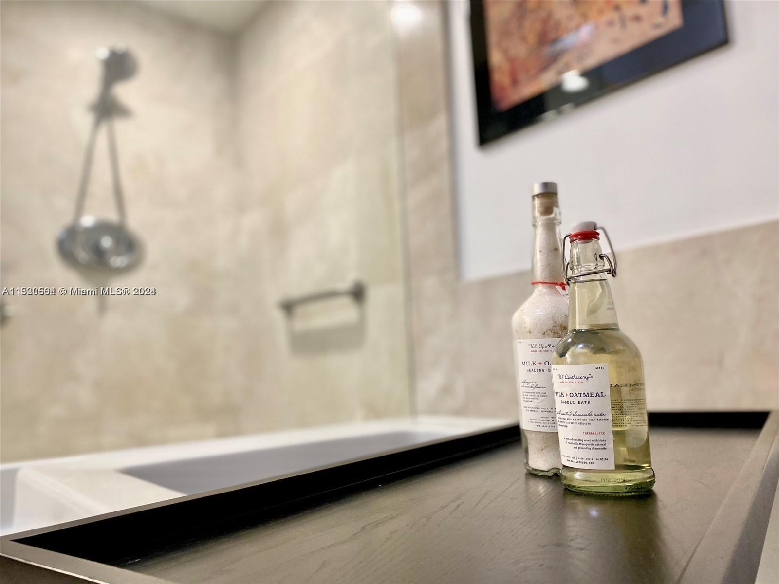 218 SE 14th St 2004, Miami, Florida 33131, 1 Bedroom Bedrooms, ,1 BathroomBathrooms,Residentiallease,For Rent,218 SE 14th St 2004,A11530504