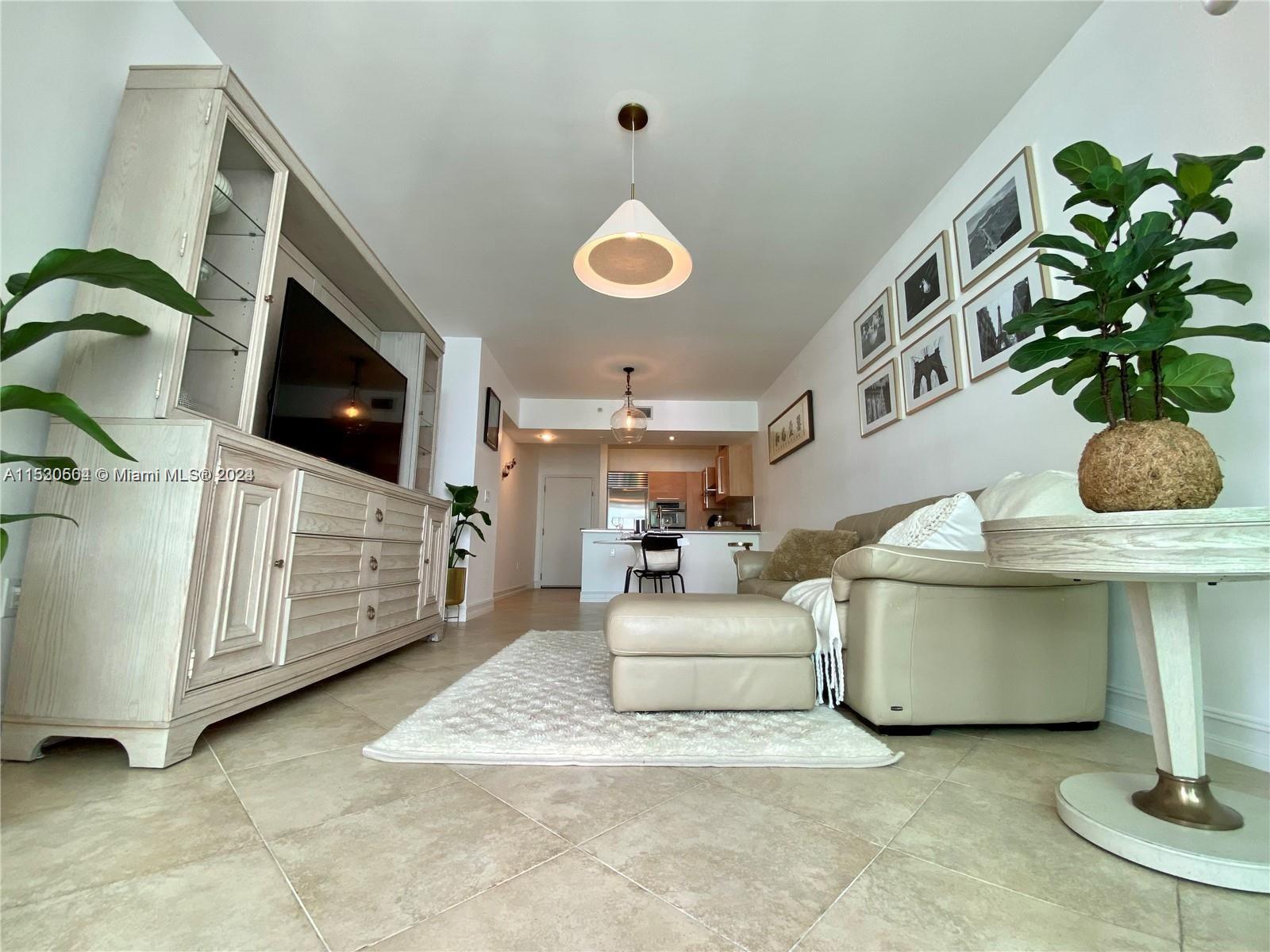 218 SE 14th St 2004, Miami, Florida 33131, 1 Bedroom Bedrooms, ,1 BathroomBathrooms,Residentiallease,For Rent,218 SE 14th St 2004,A11530504