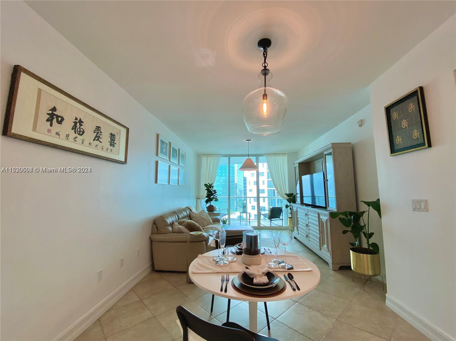 218 SE 14th St 2004, Miami, Florida 33131, 1 Bedroom Bedrooms, ,1 BathroomBathrooms,Residentiallease,For Rent,218 SE 14th St 2004,A11530504